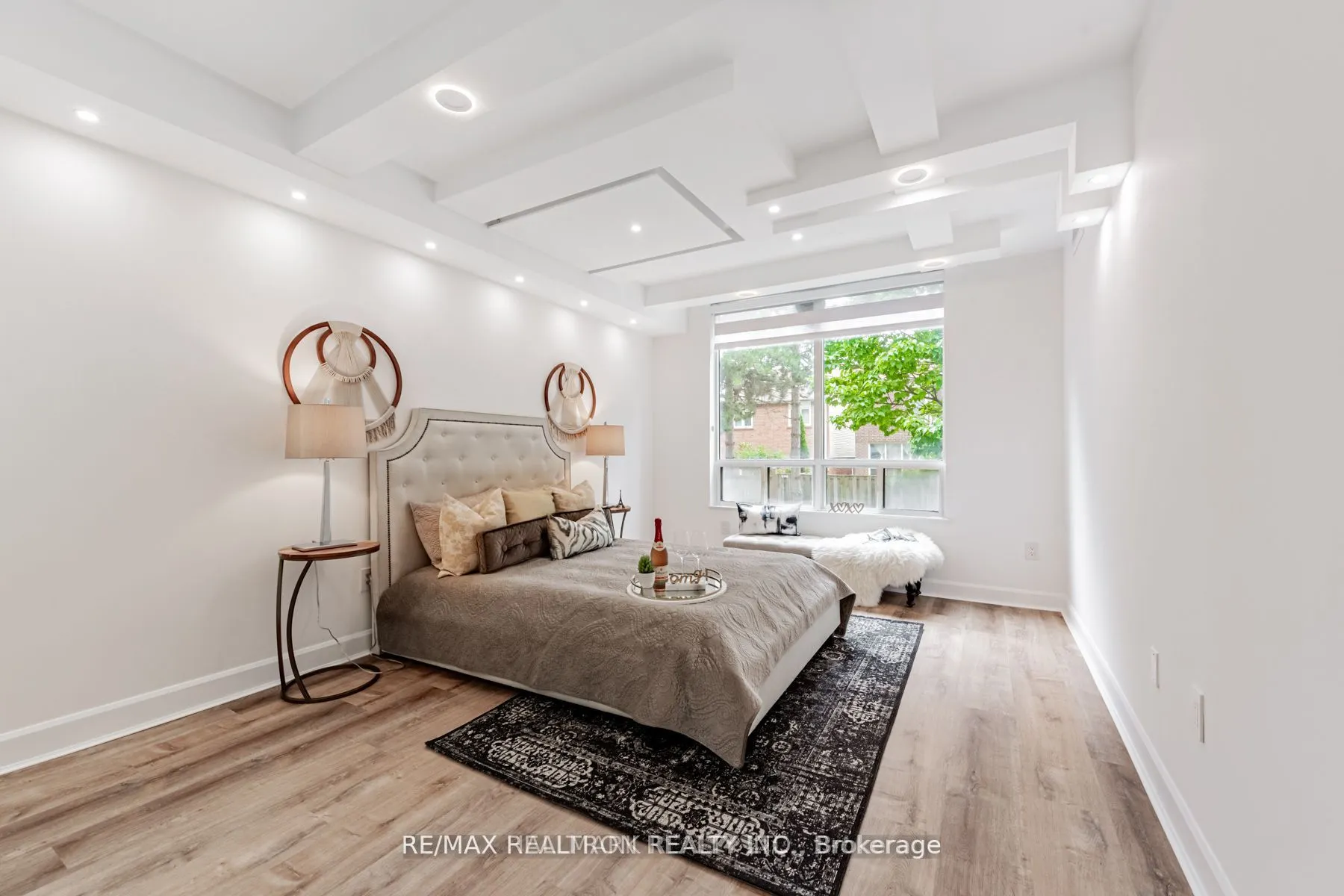333 Clark Avenue W, #321