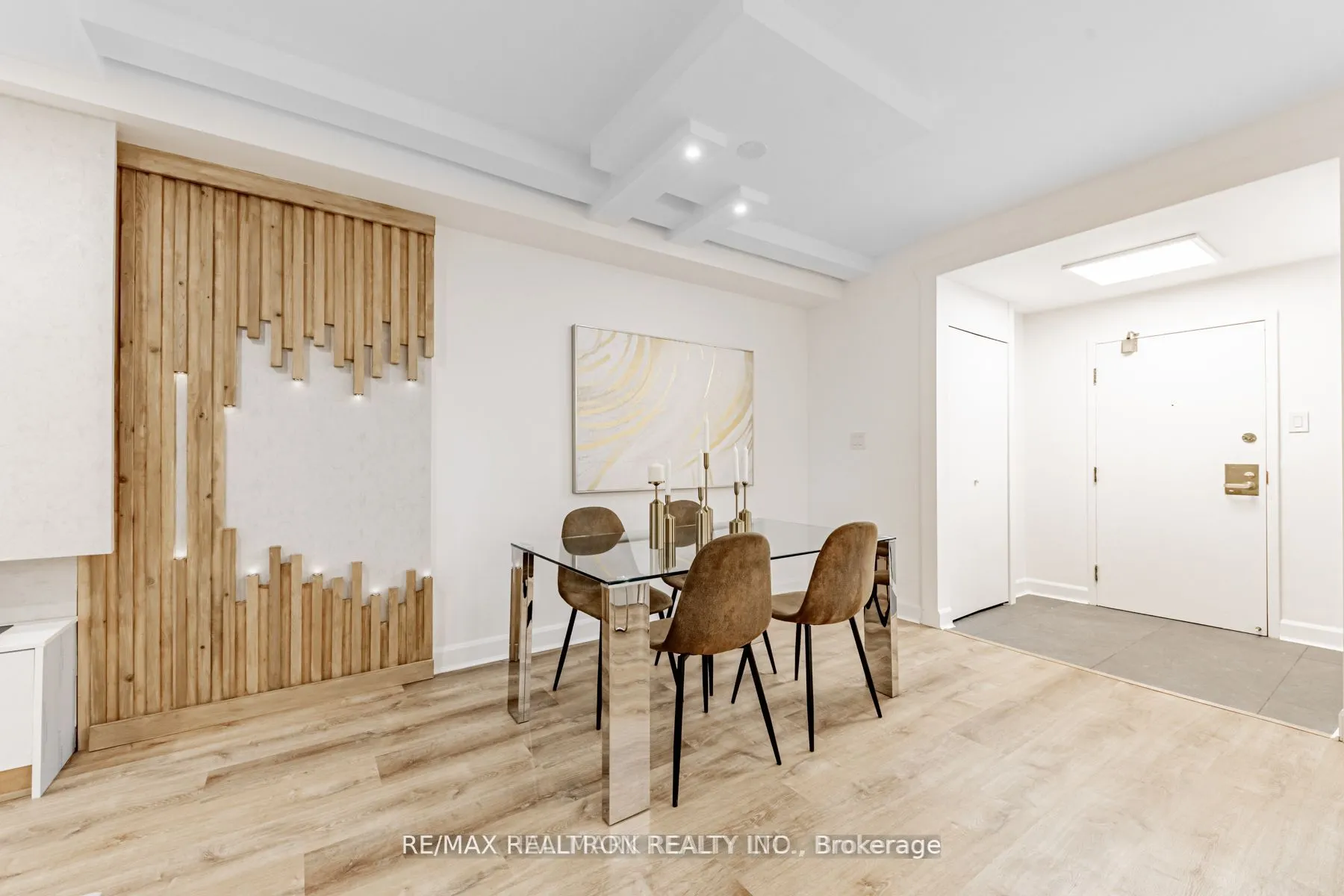 333 Clark Avenue W, #321