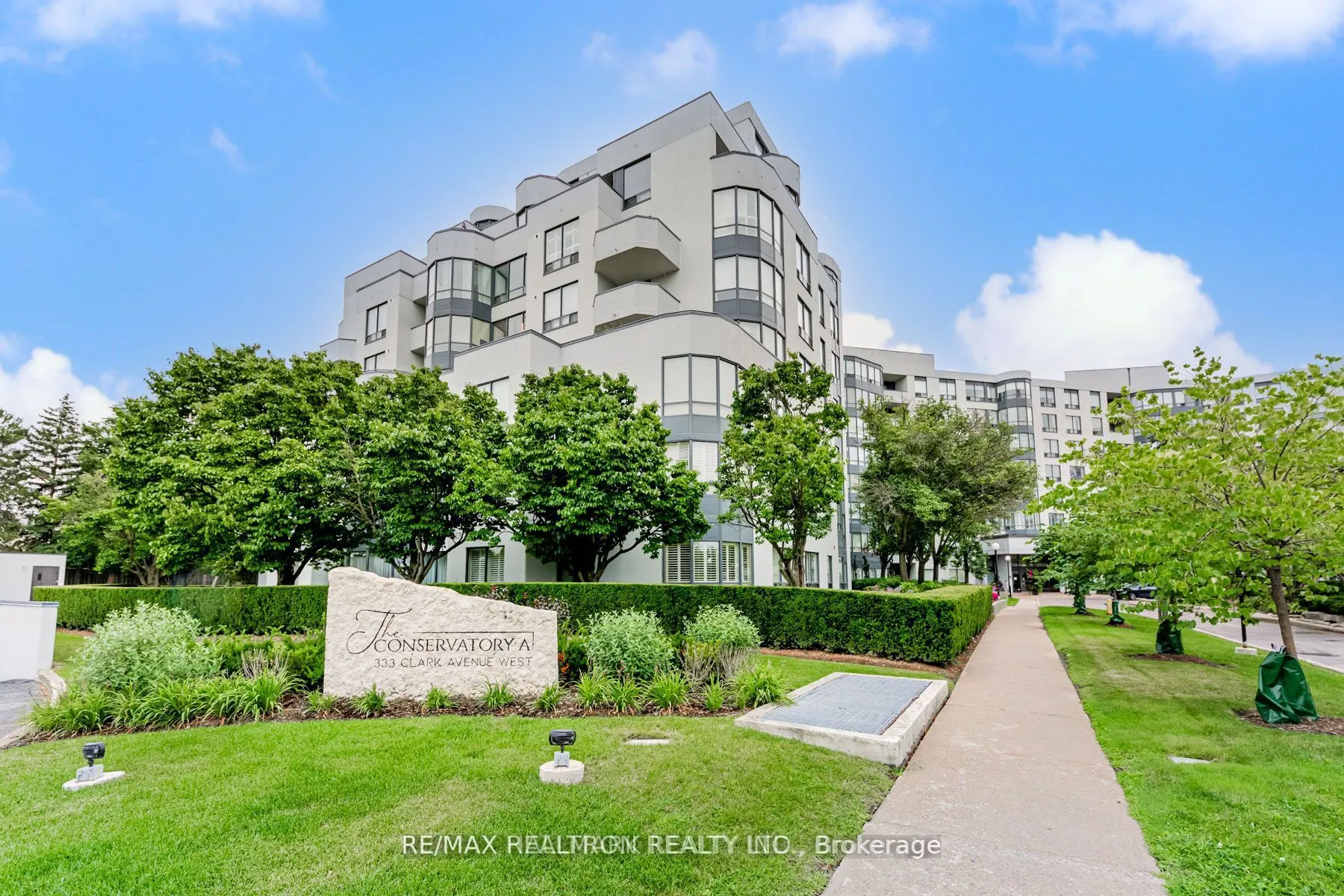 333 Clark Avenue W, #321