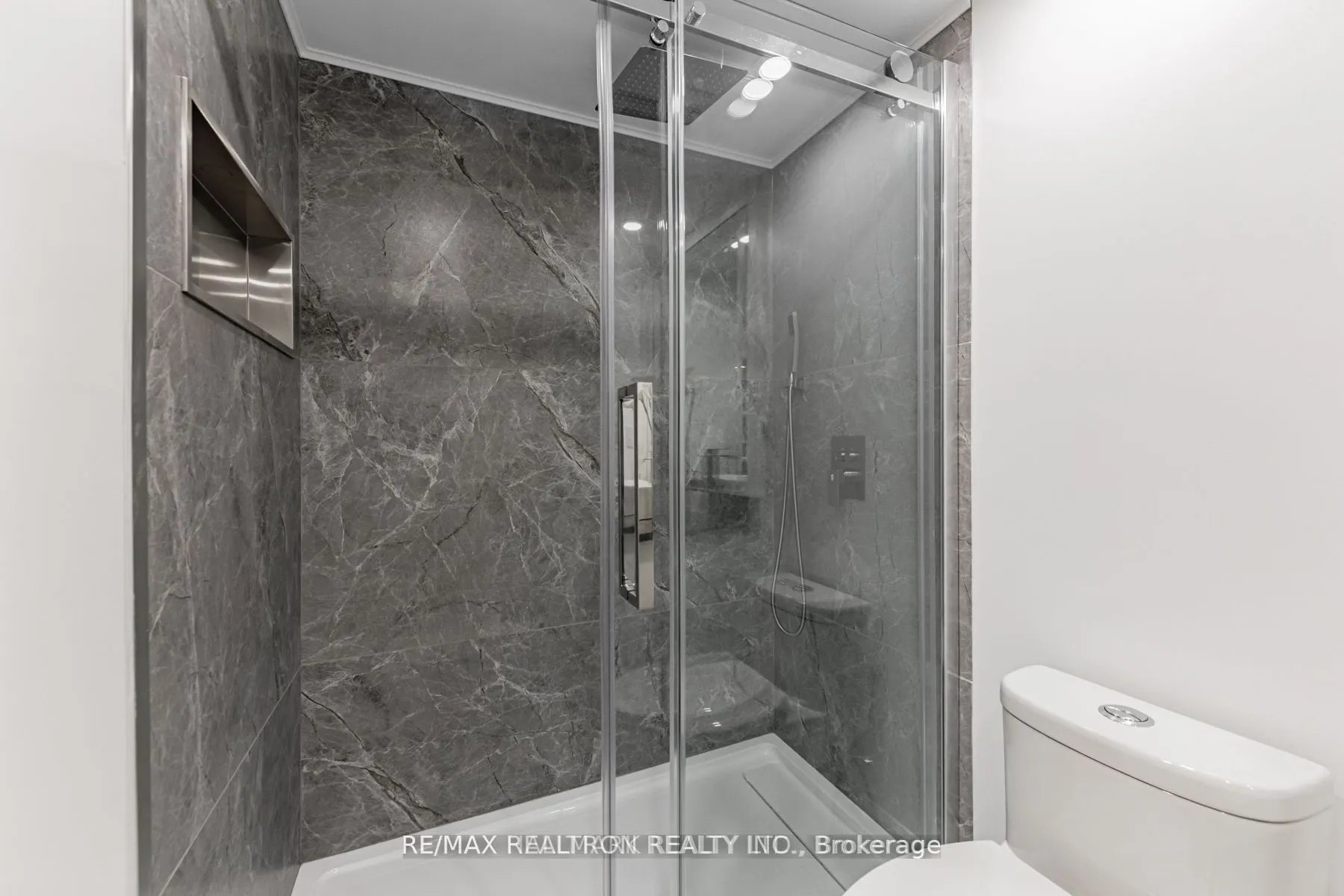 333 Clark Avenue W, #321