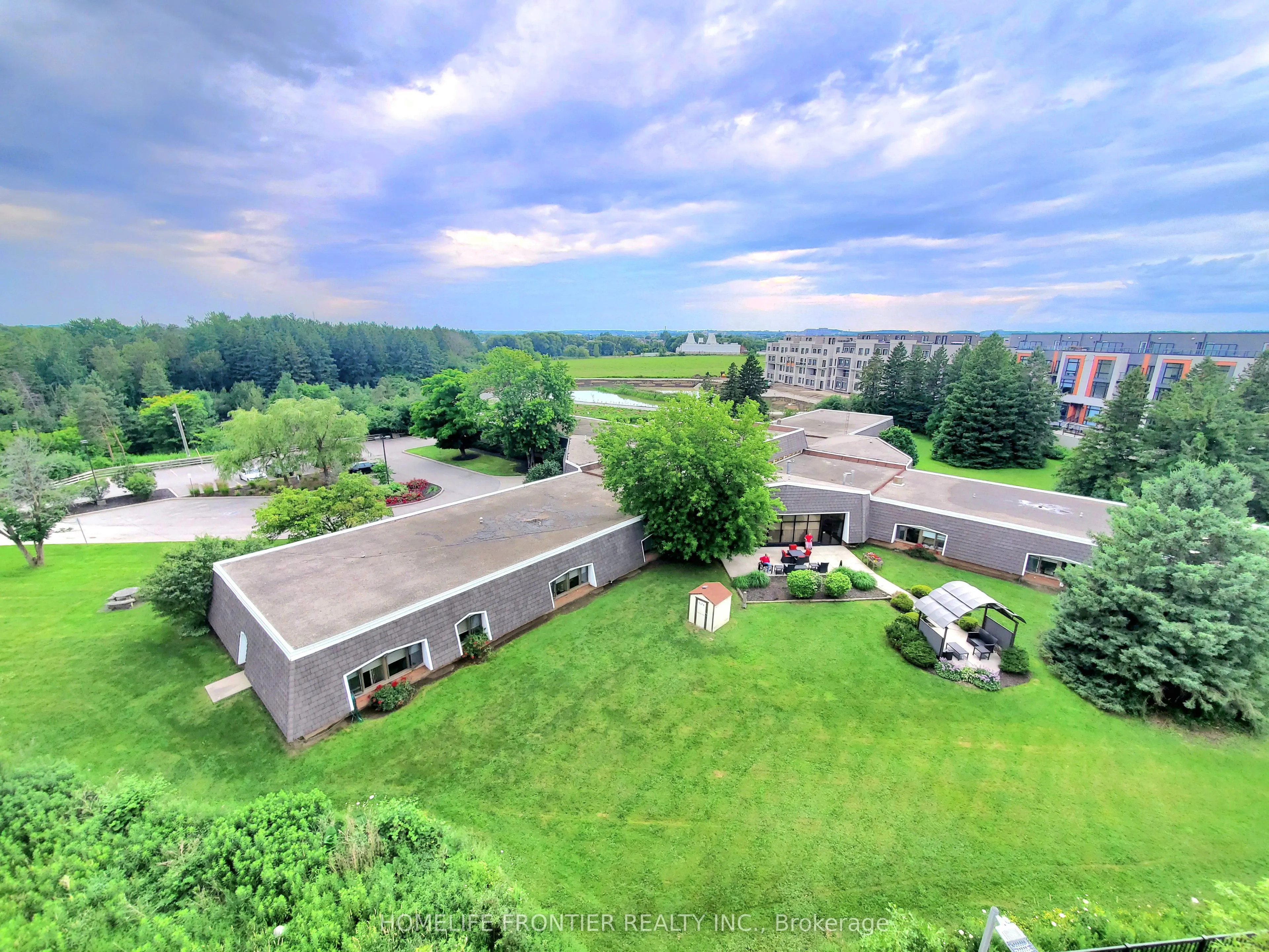 8 Steckley House Lane, #219