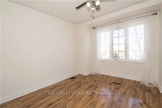 407 Hollandview Trail