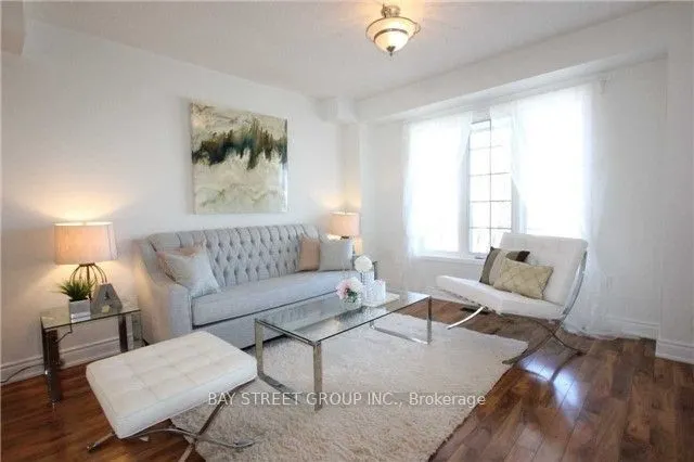 407 Hollandview Trail