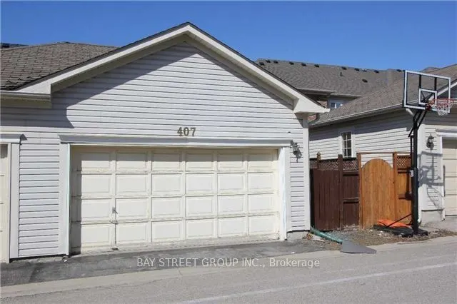407 Hollandview Trail
