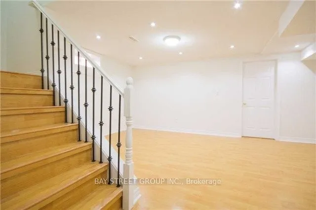 407 Hollandview Trail