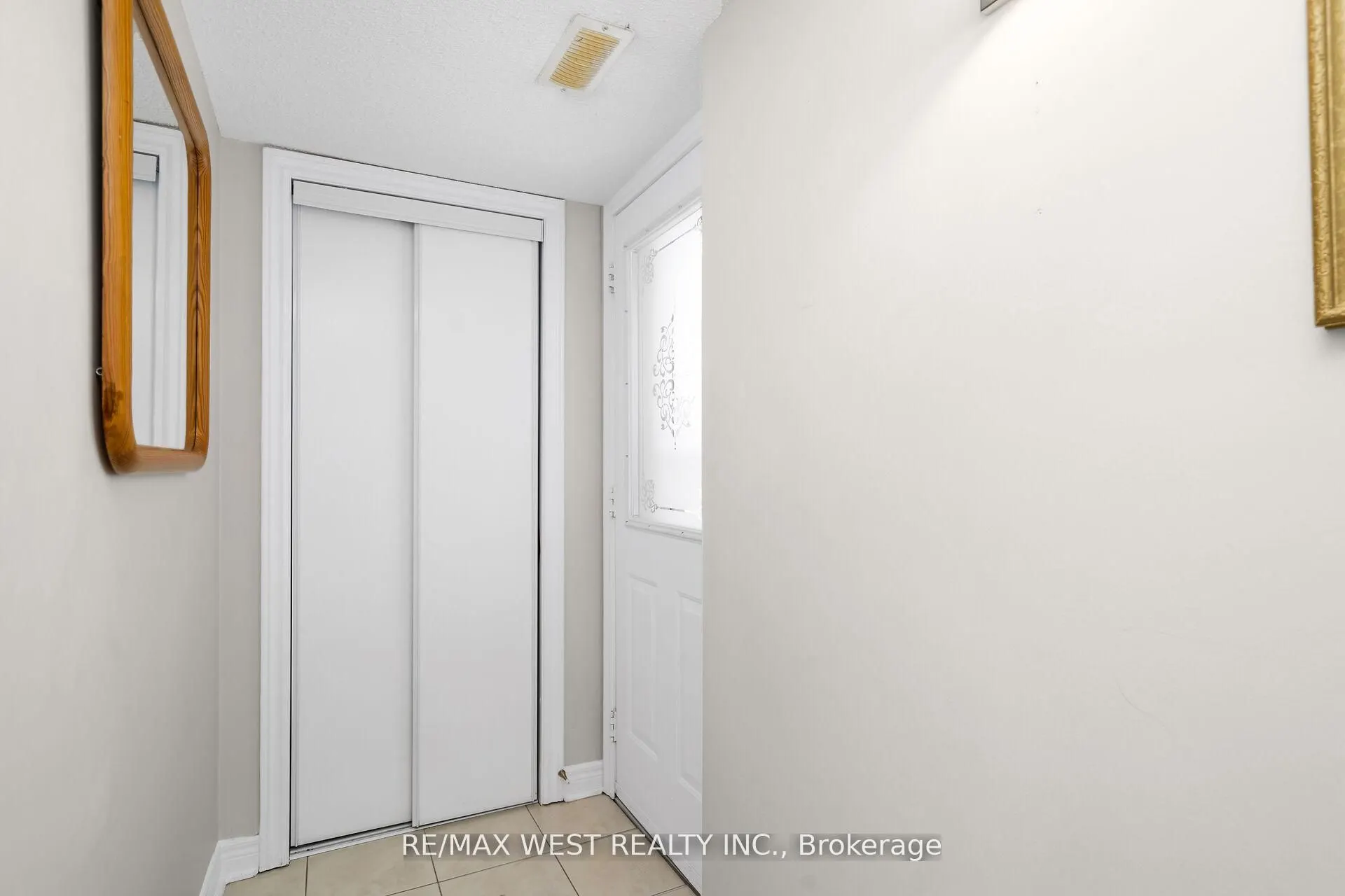 362 Avro Road