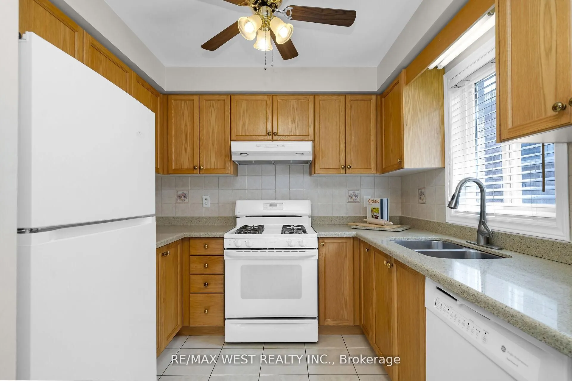 362 Avro Road