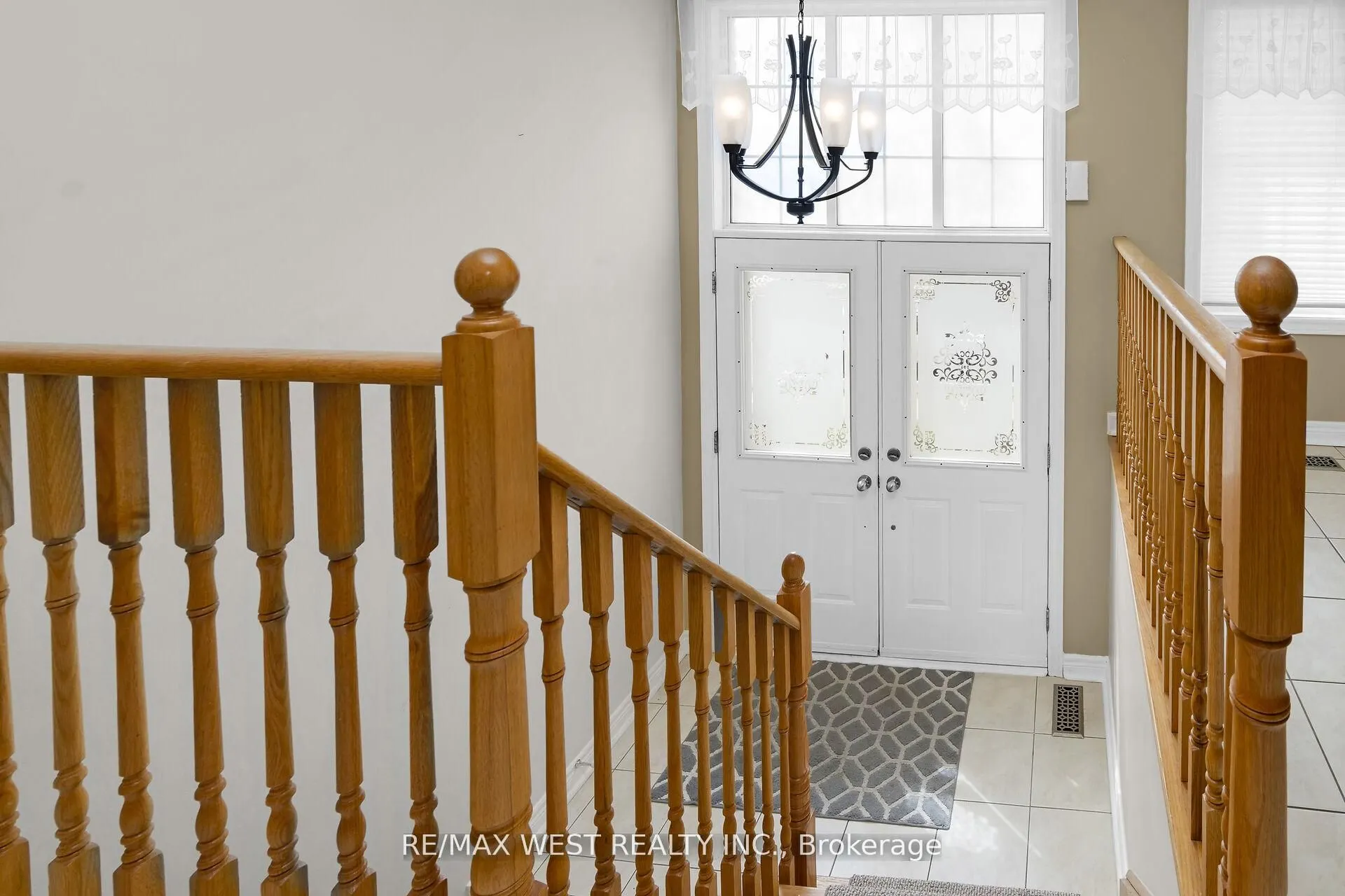 362 Avro Road