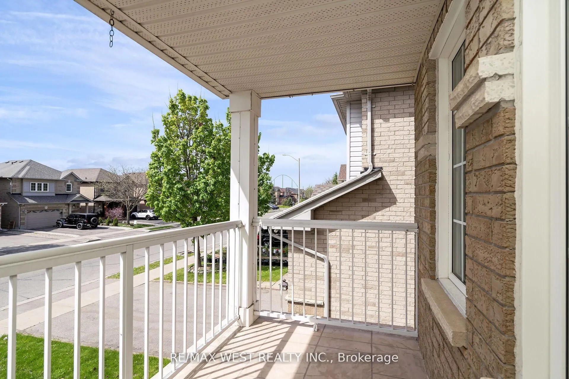 362 Avro Road
