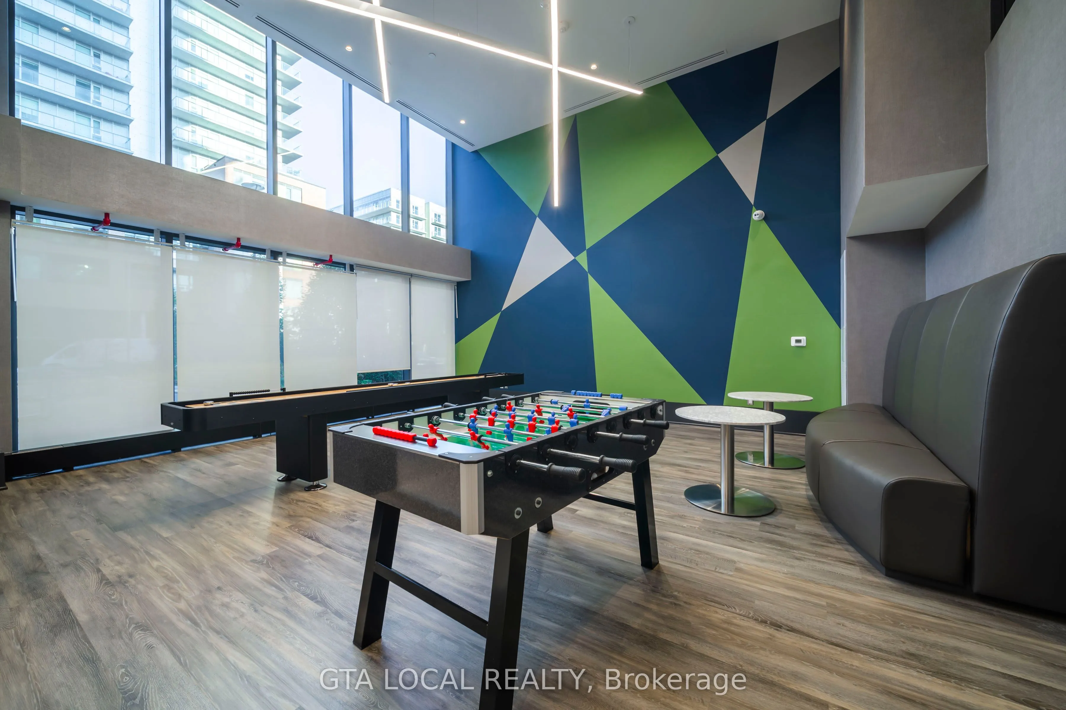 185 Deerfield Road, #904