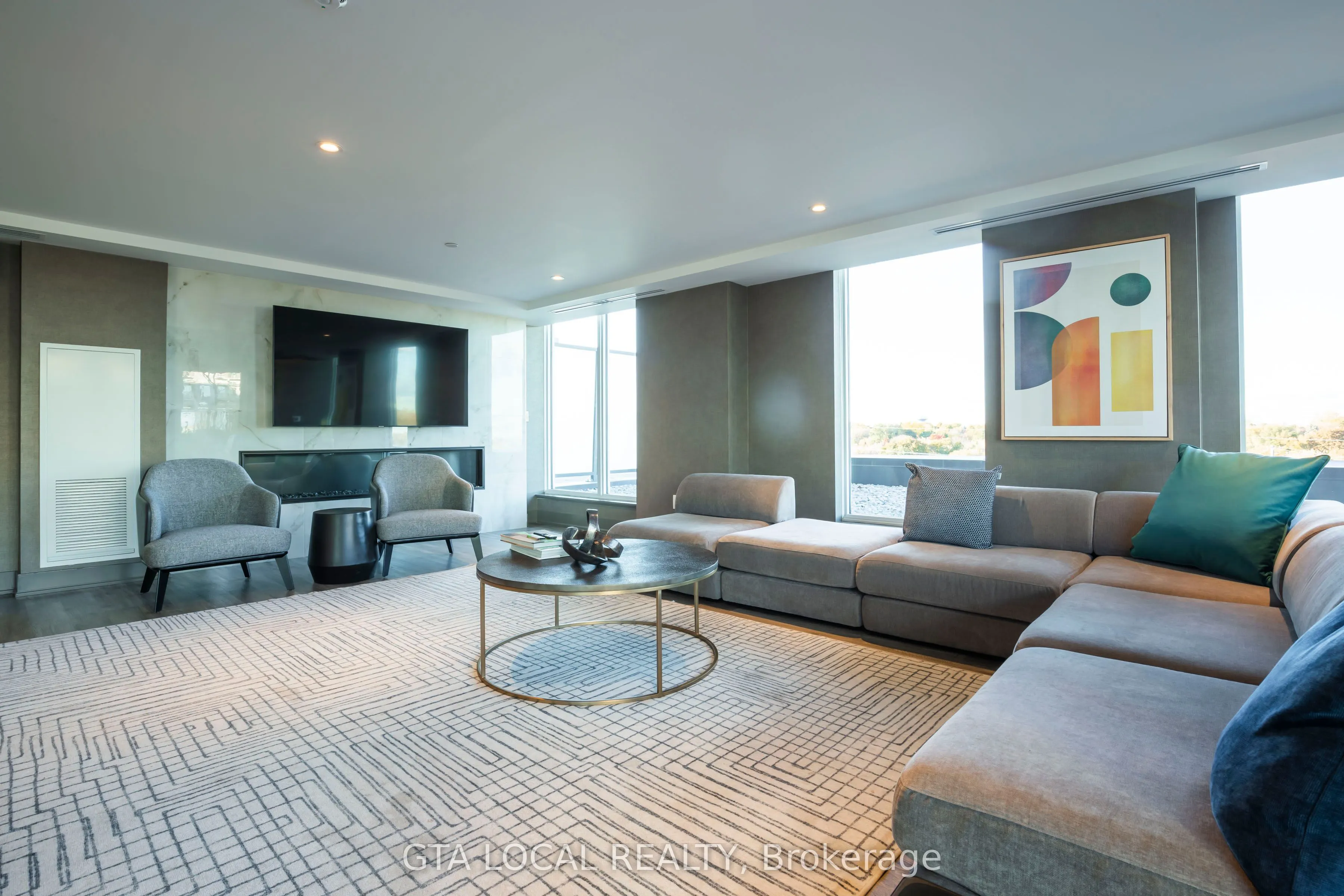 185 Deerfield Road, #904