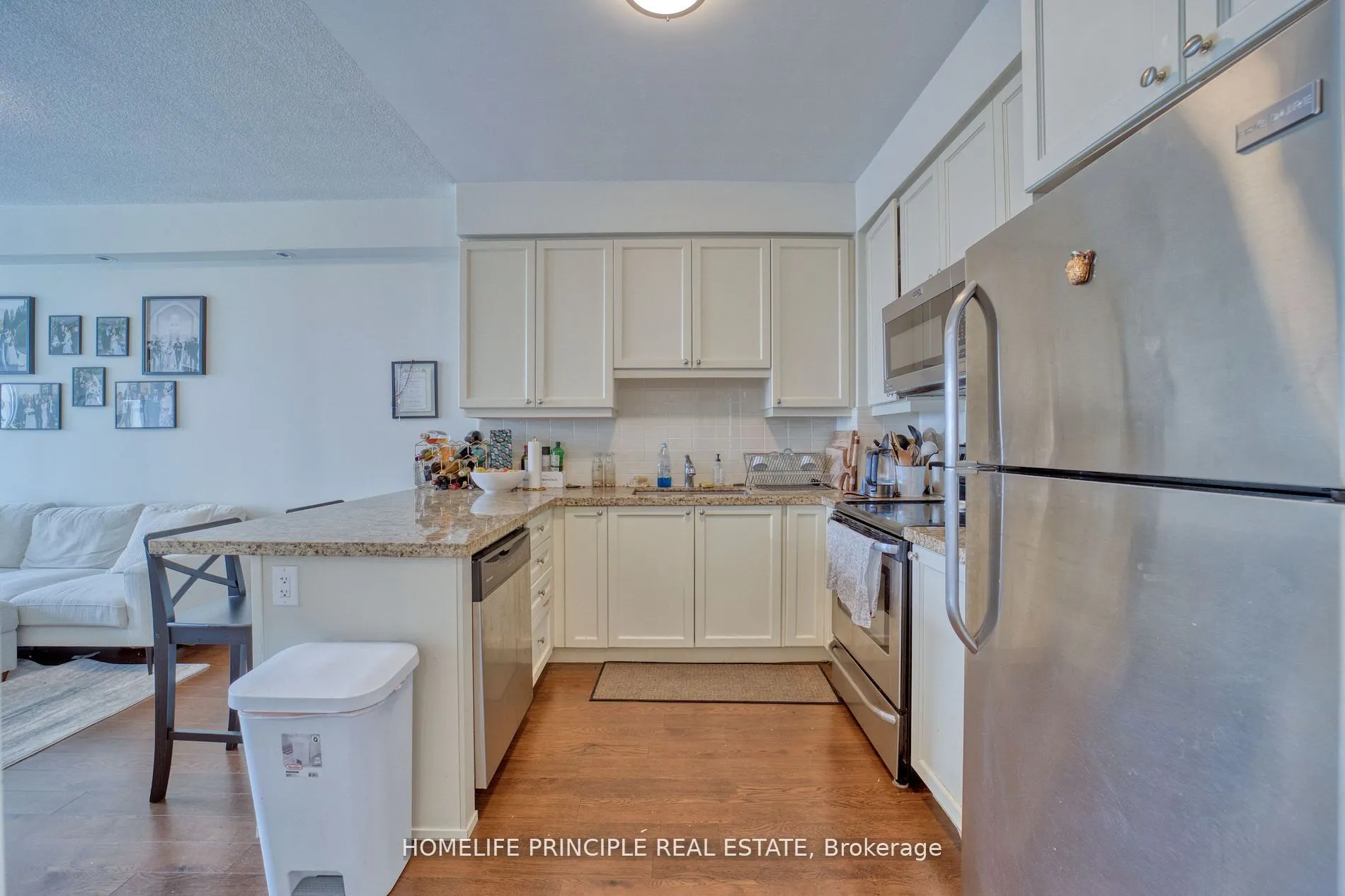 12 Woodstream Boulevard, #712