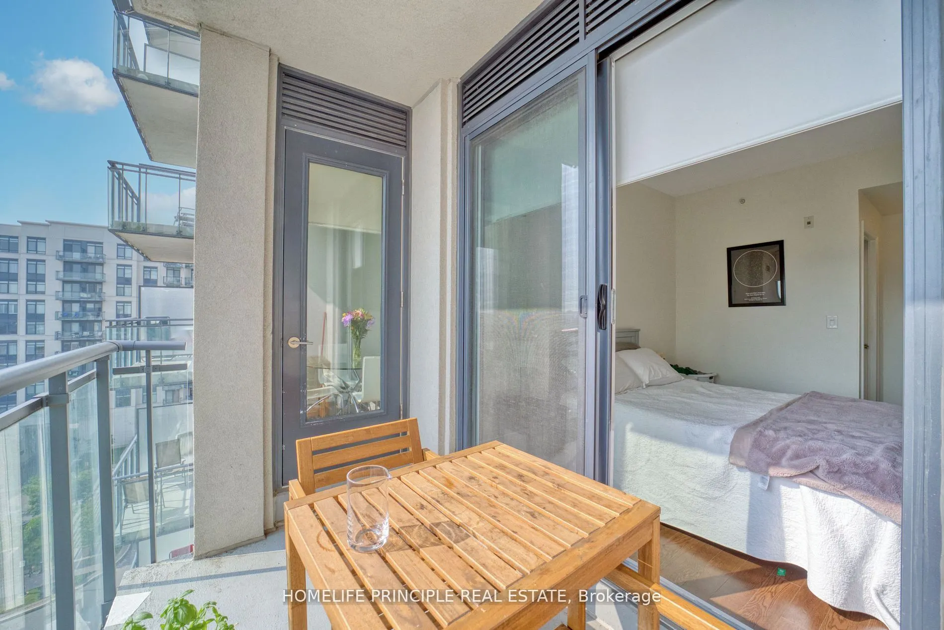 12 Woodstream Boulevard, #712