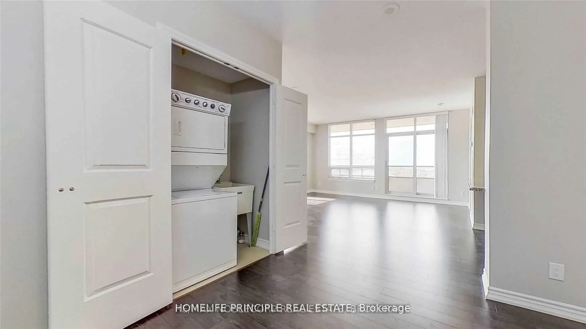 9245 Jane Street, #910