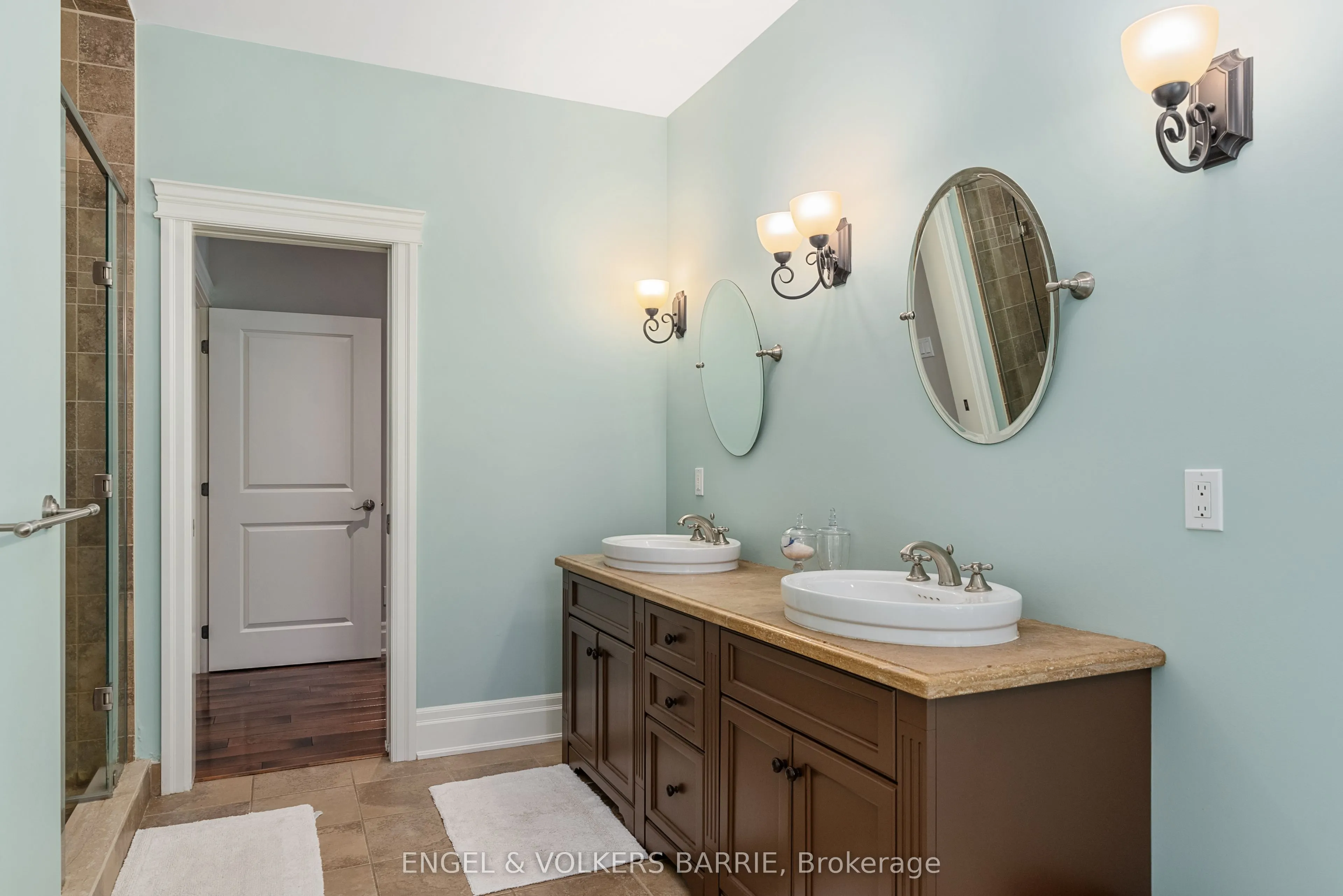 1220 Shoreview Drive