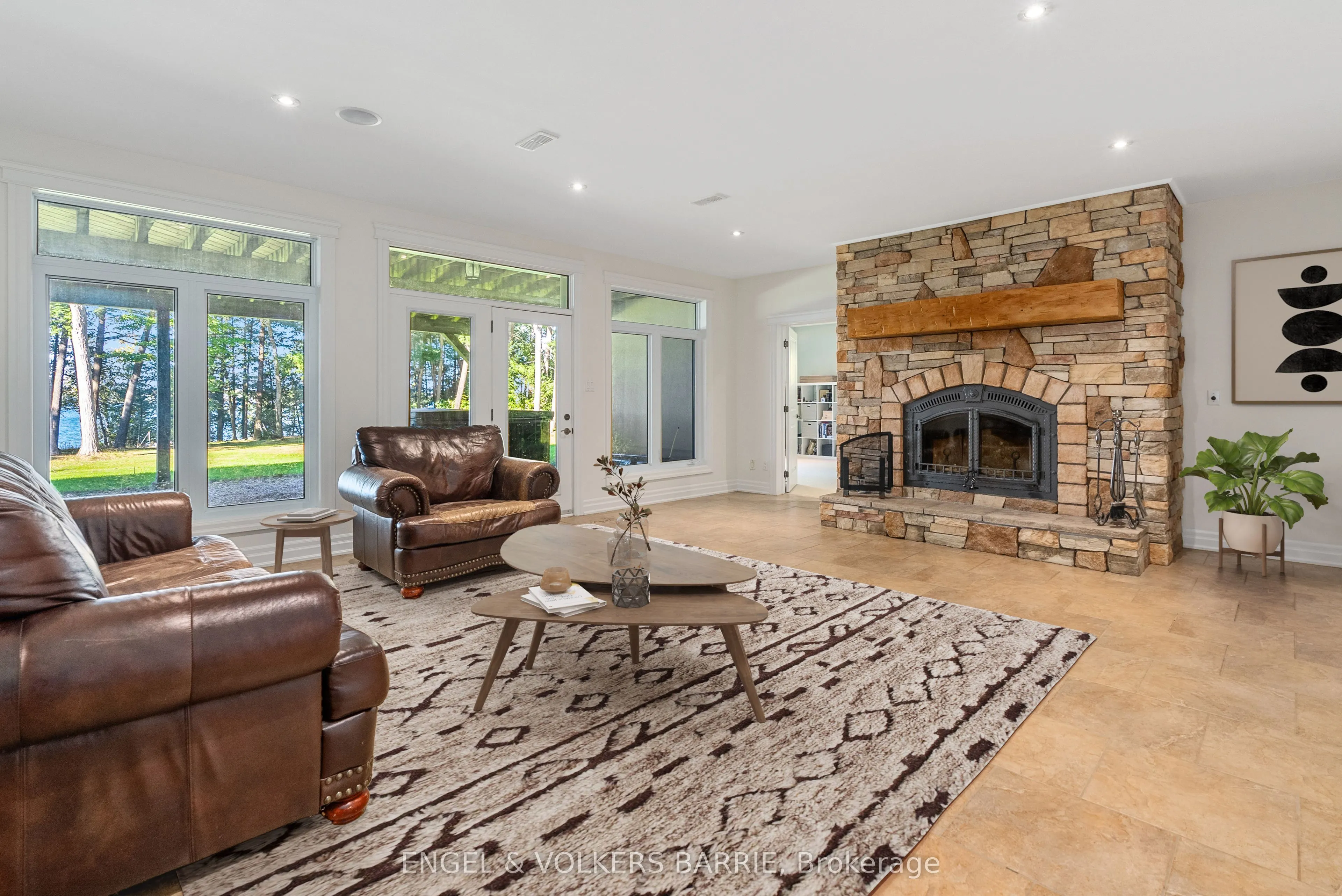 1220 Shoreview Drive