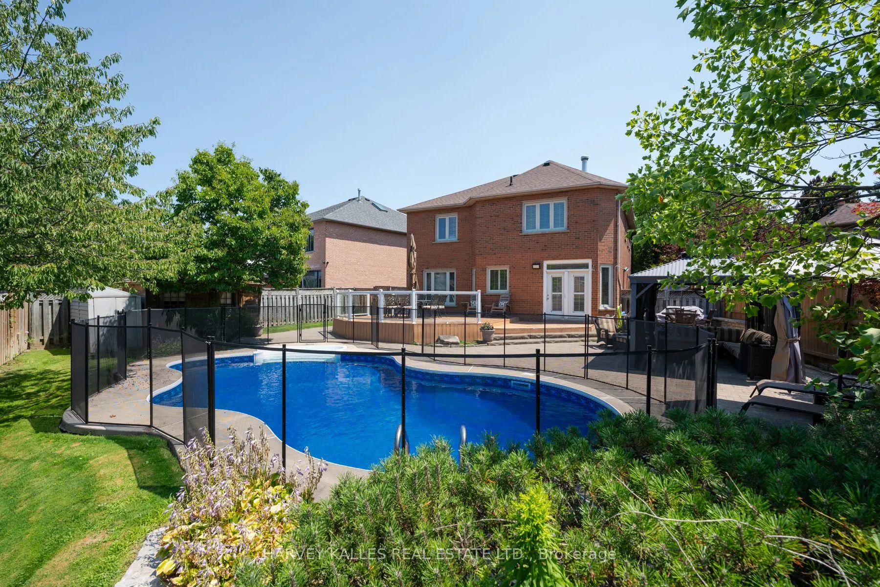 12 Alta Vista Court