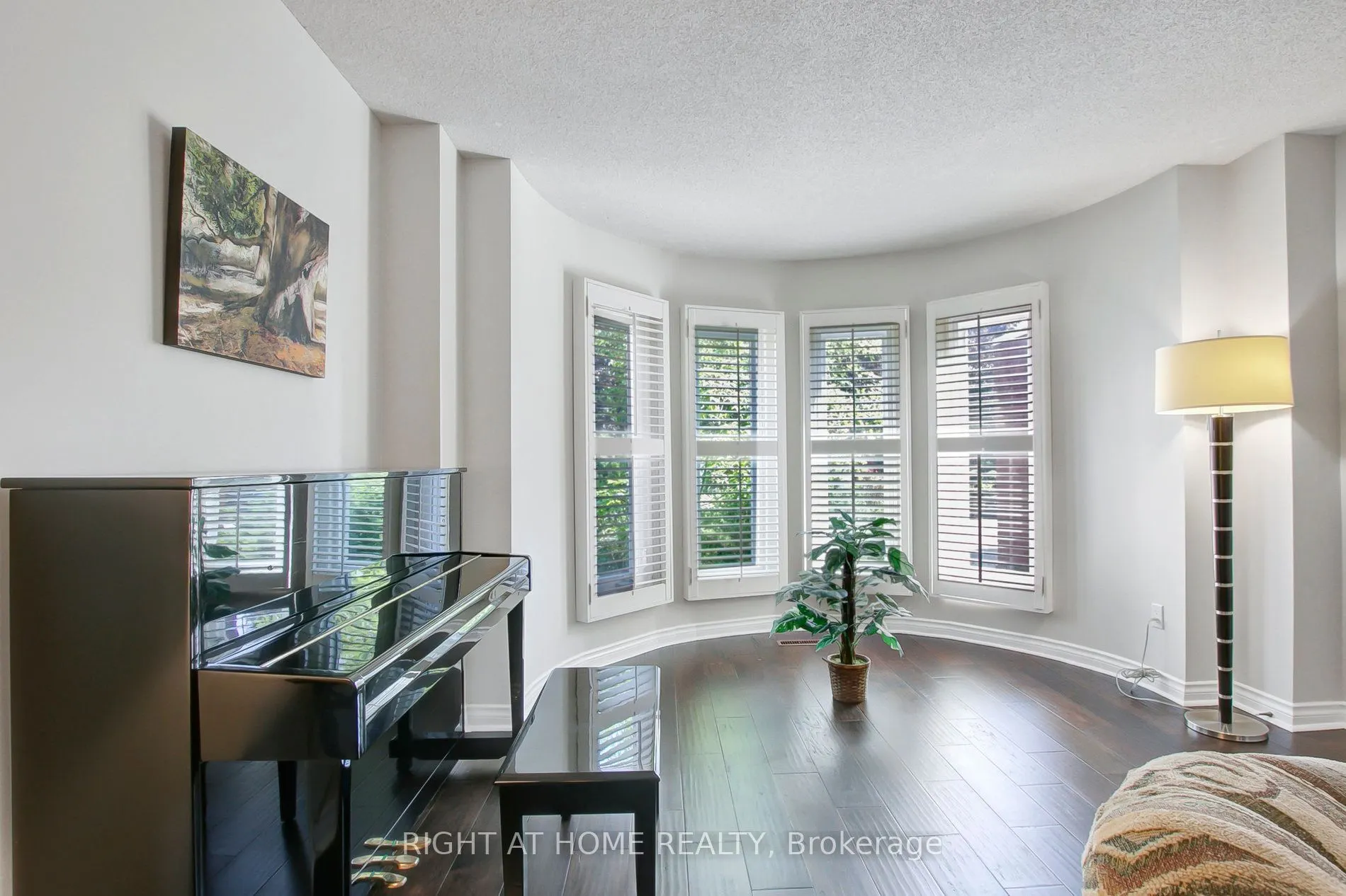 53 Waltham Crescent