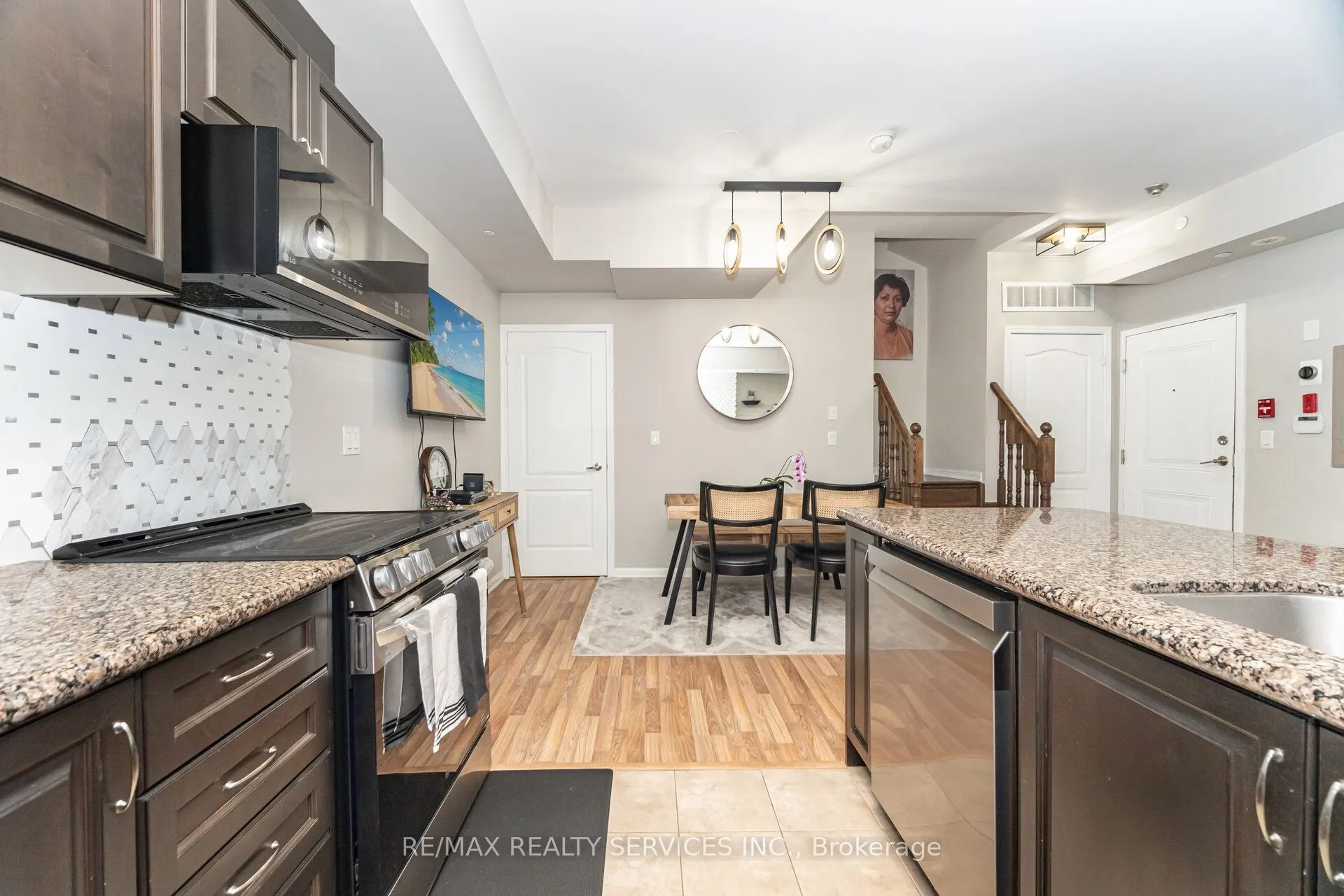 9589 Keele Street, #106
