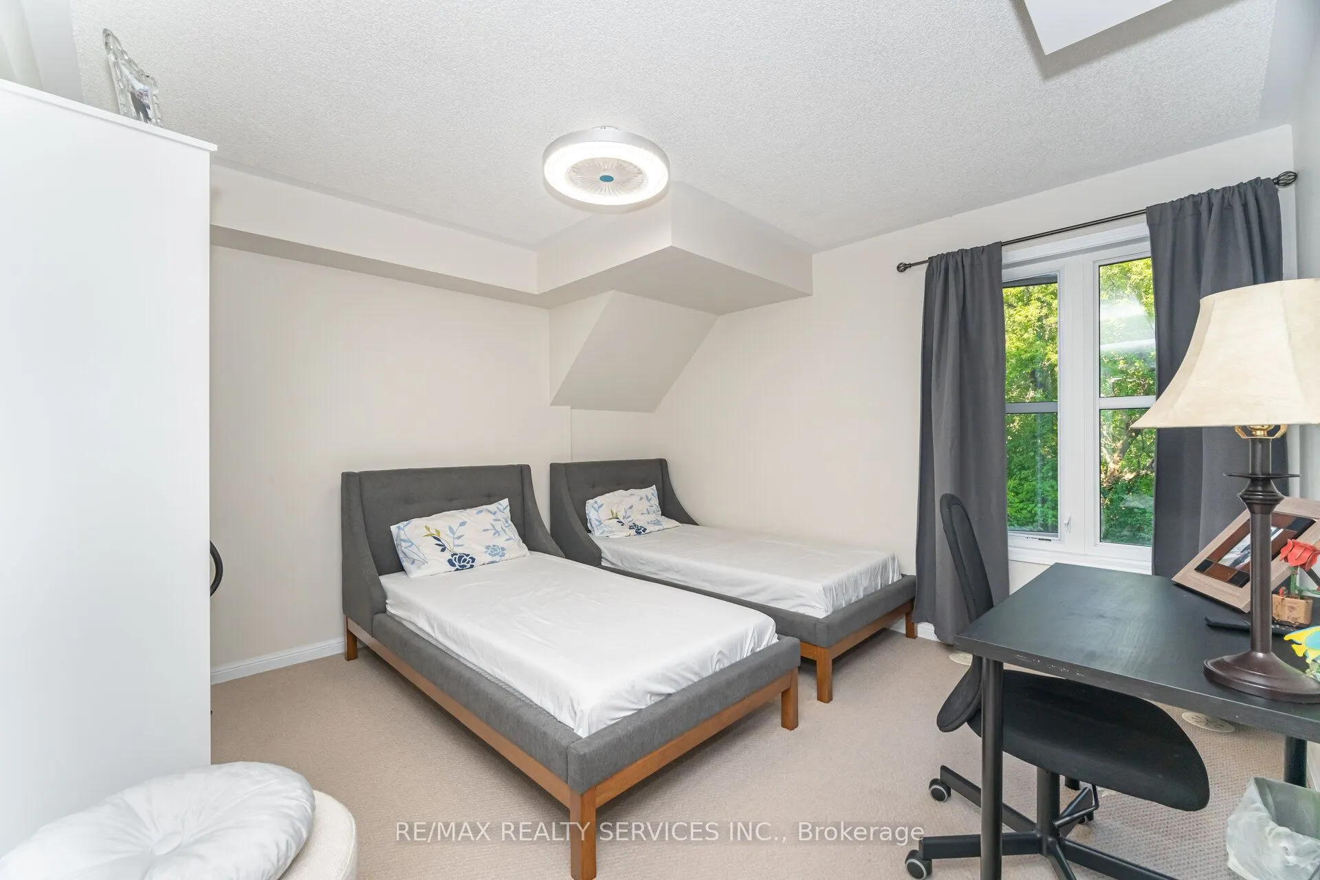 9589 Keele Street, #106