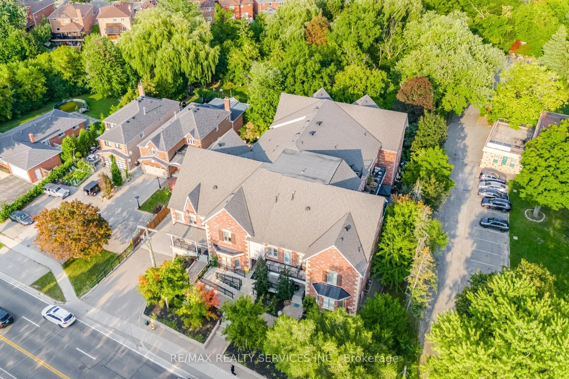 9589 Keele Street, #106