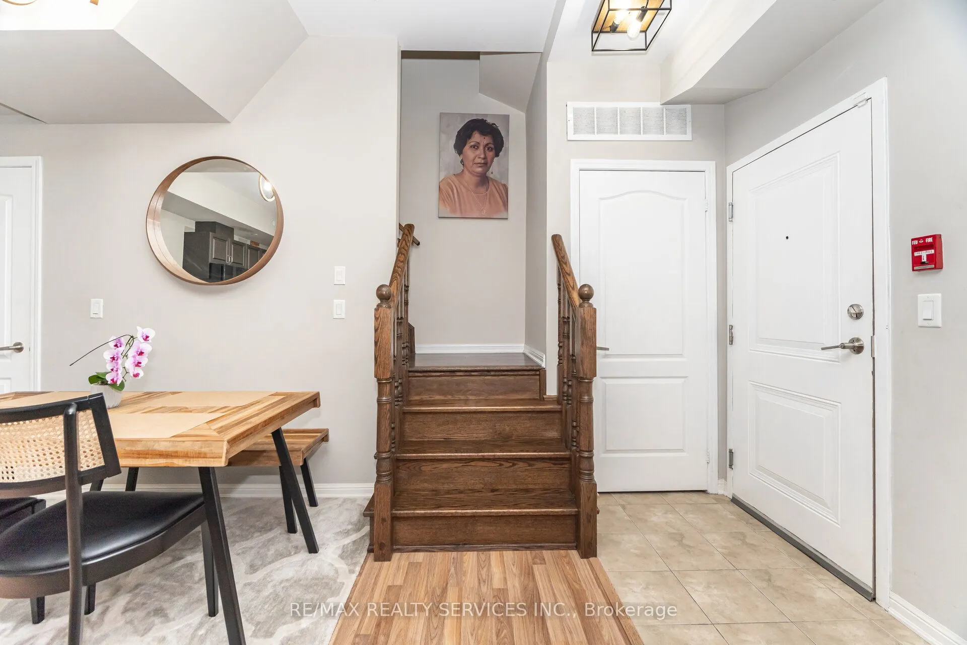 9589 Keele Street, #106