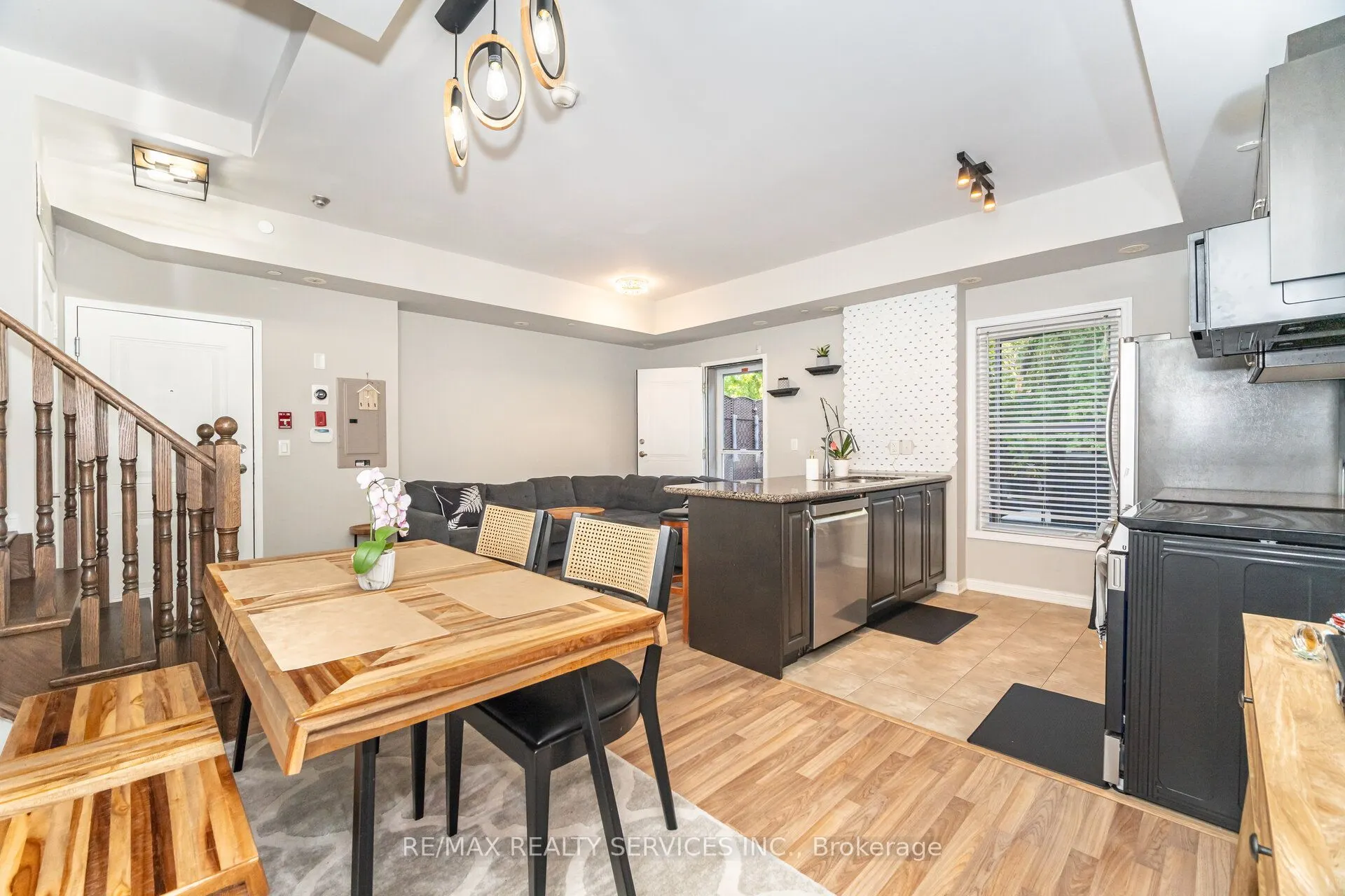9589 Keele Street, #106