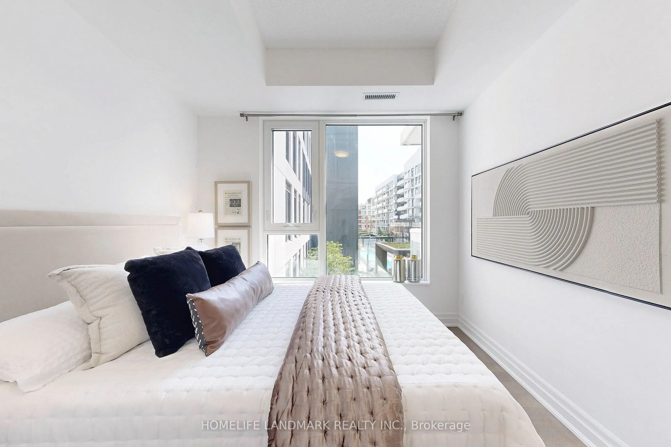 10 Rouge Valley Drive W, #730