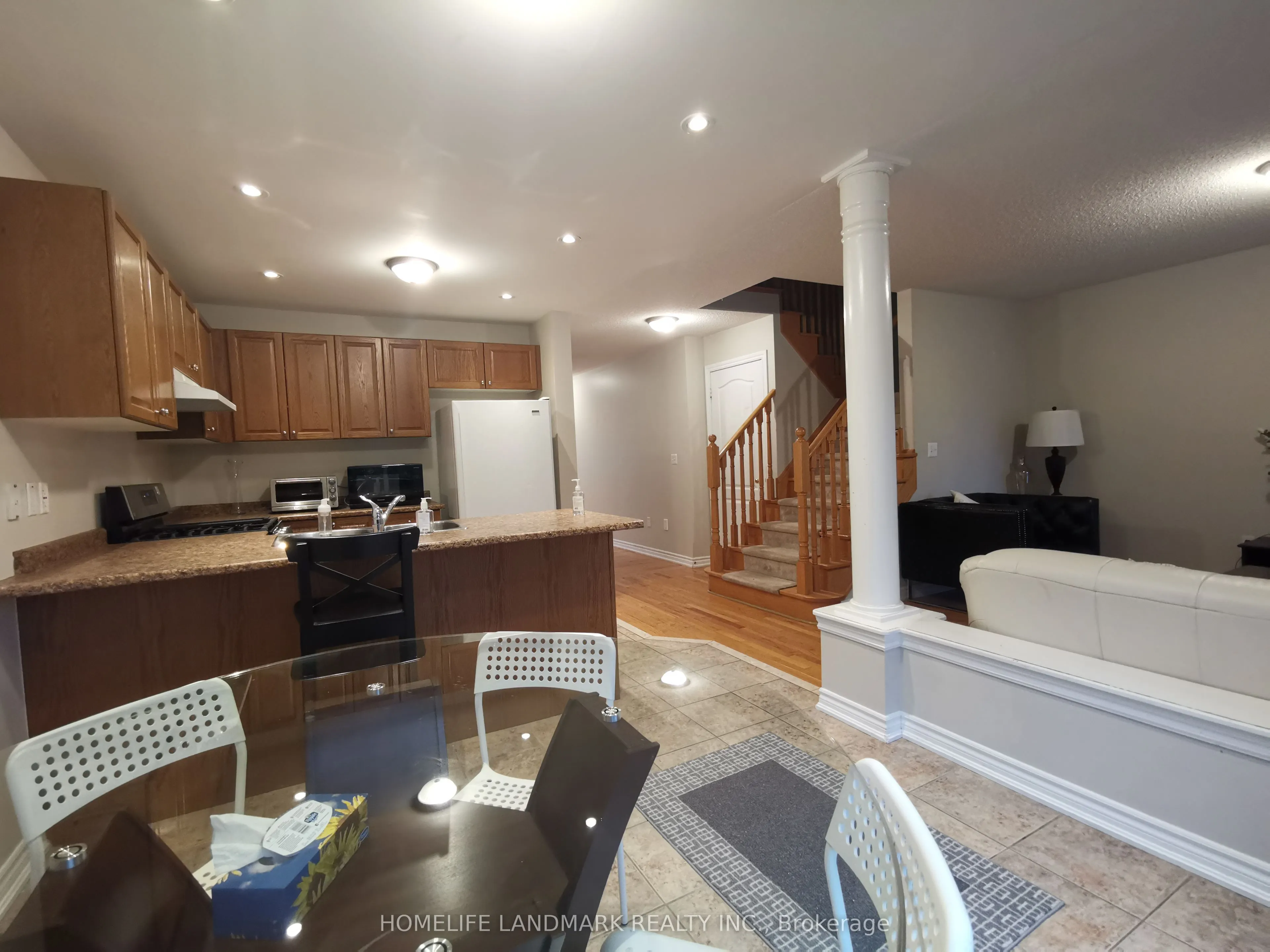 18 Lewis Honey Drive