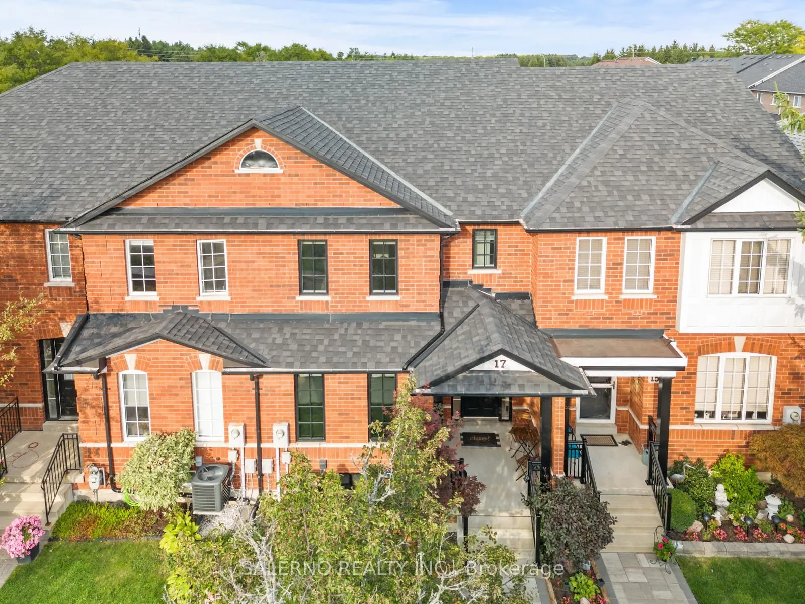 17 Castle Park Boulevard