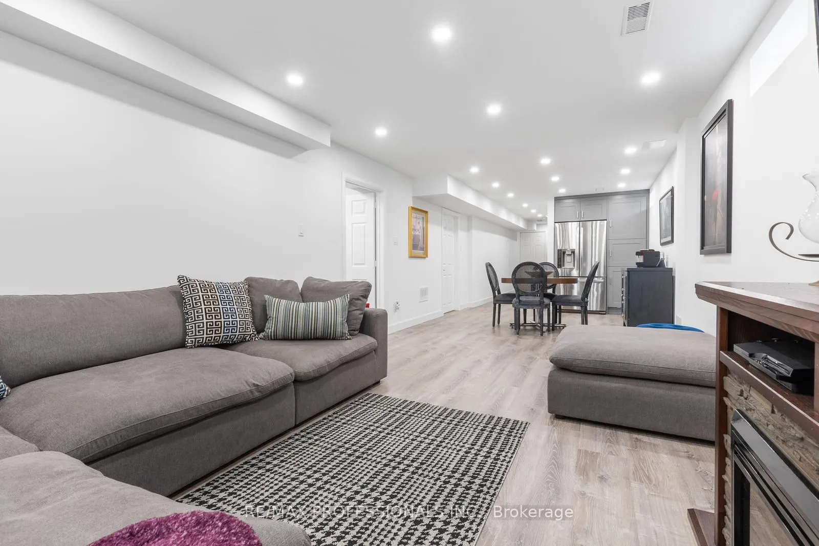 25 Liberty Crescent