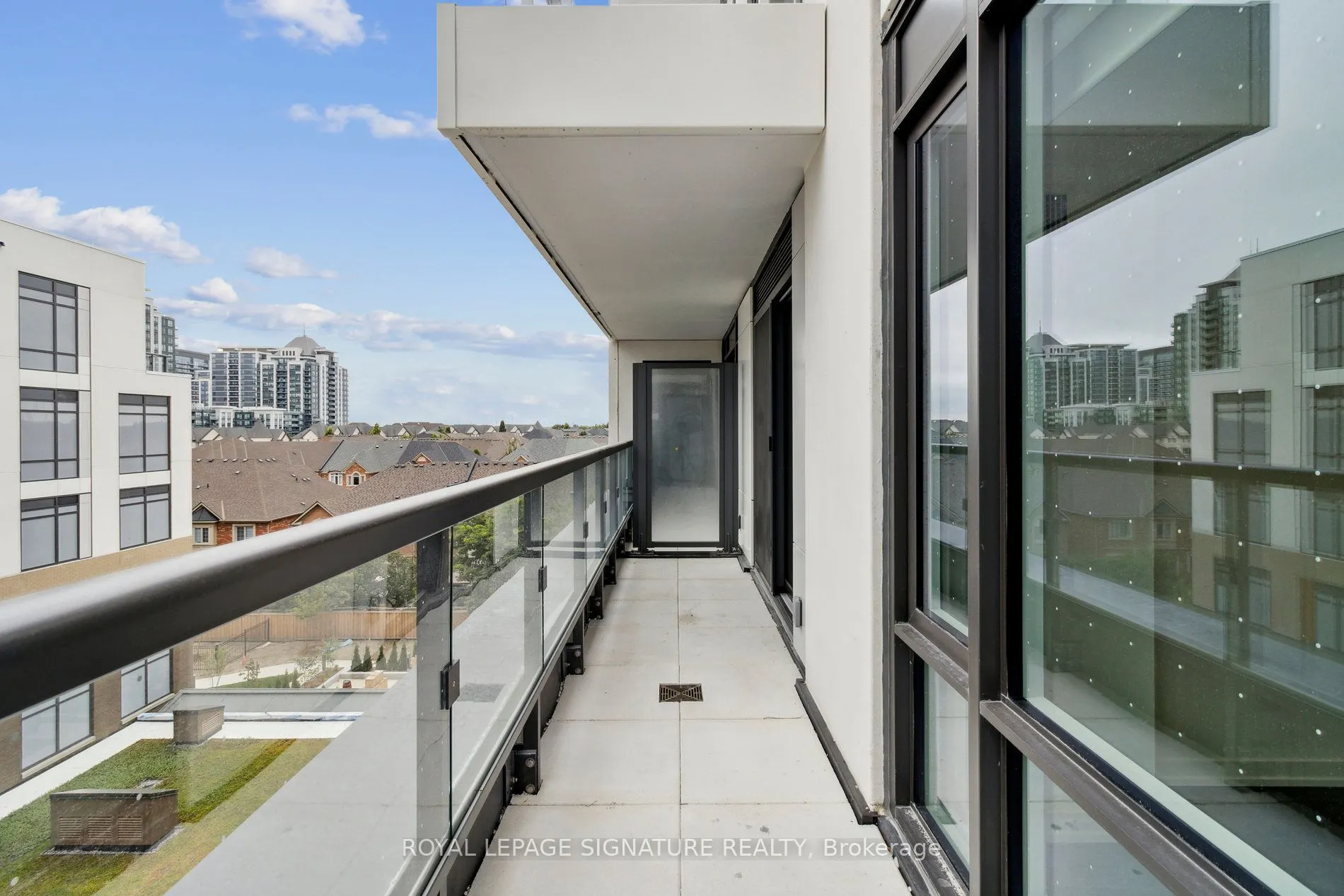 8 Beverley Glen Boulevard, #510