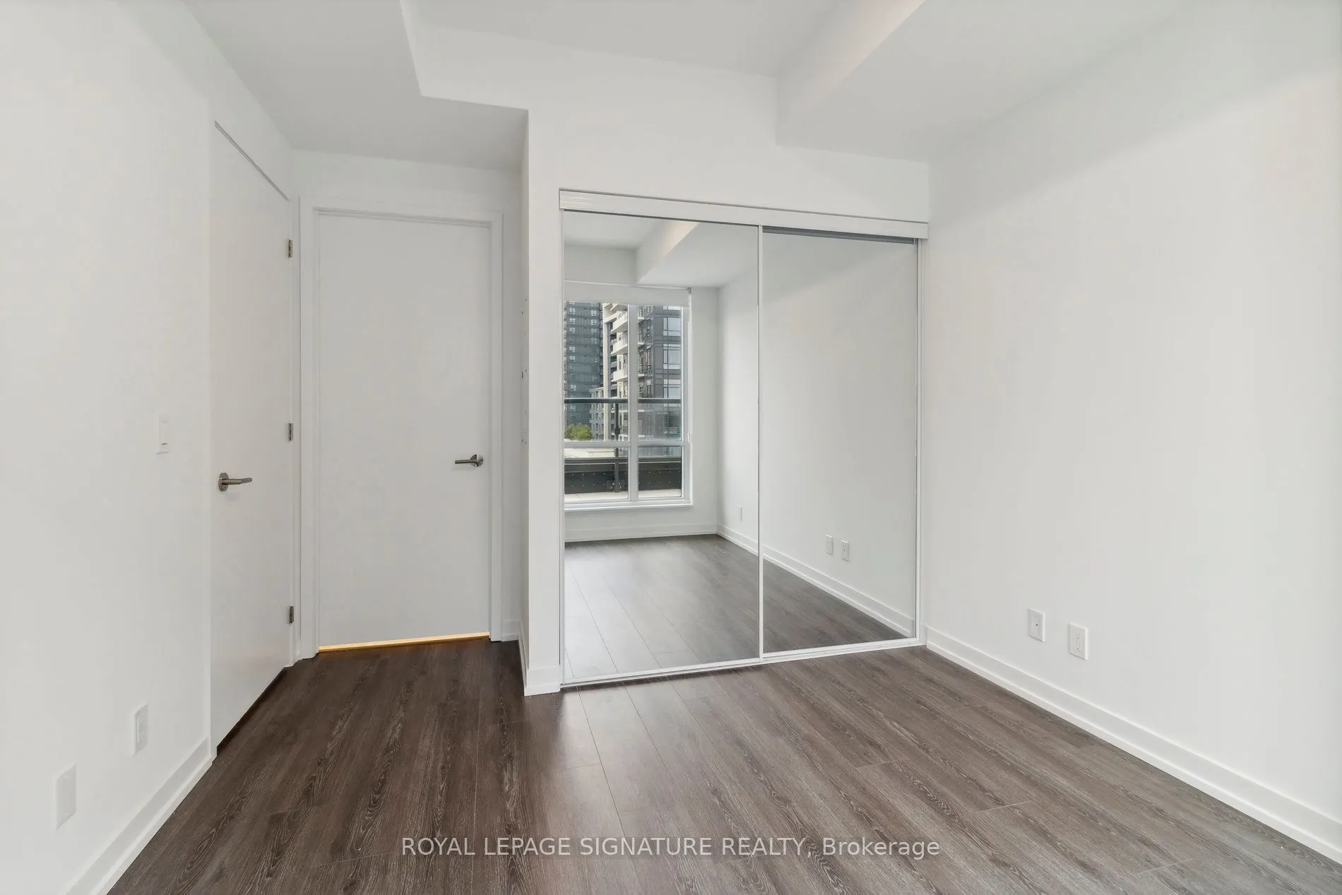 8 Beverley Glen Boulevard, #510