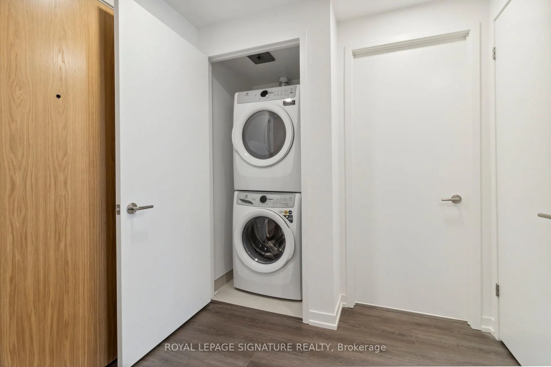 8 Beverley Glen Boulevard, #510