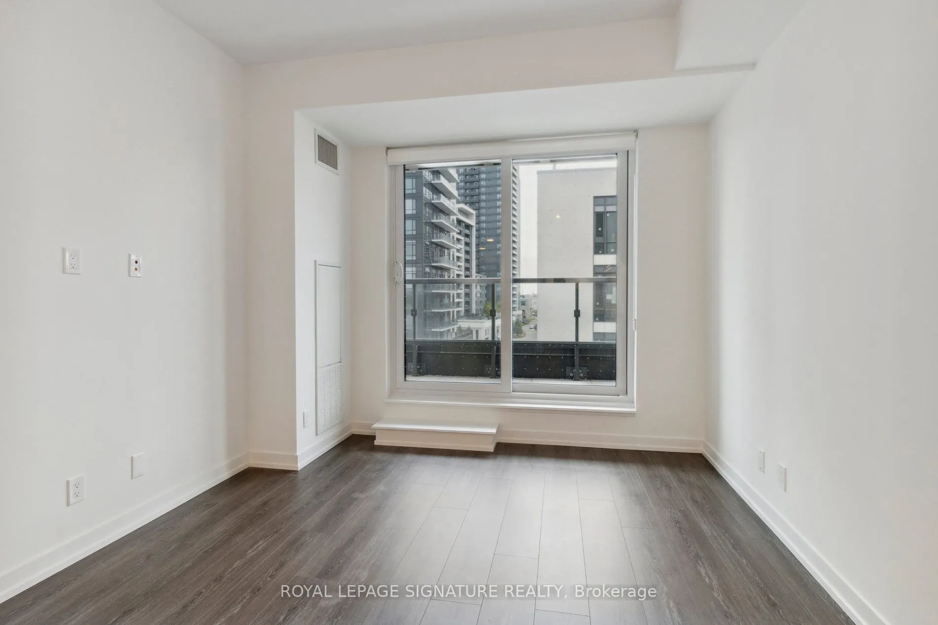 8 Beverley Glen Boulevard, #510