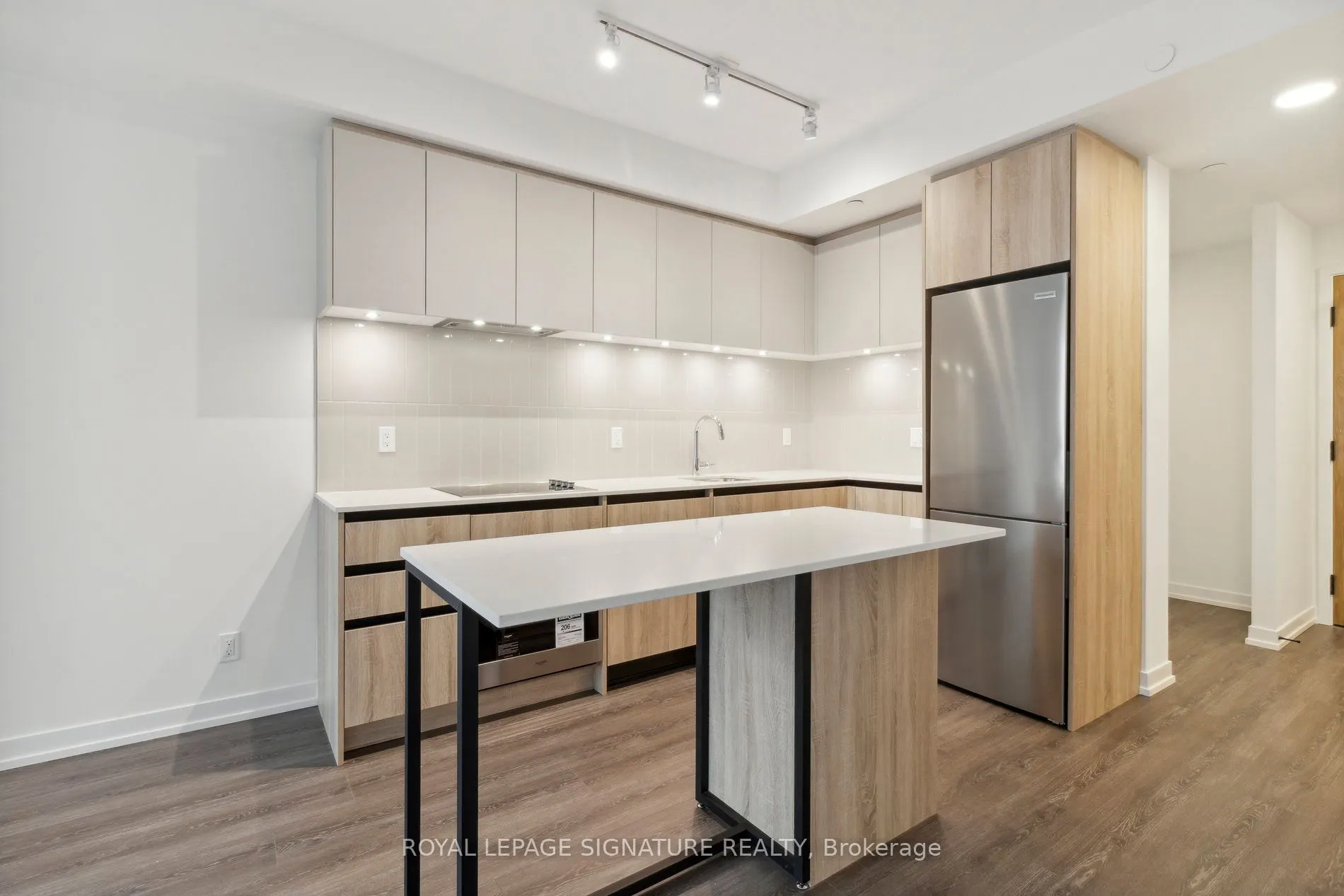 8 Beverley Glen Boulevard, #510