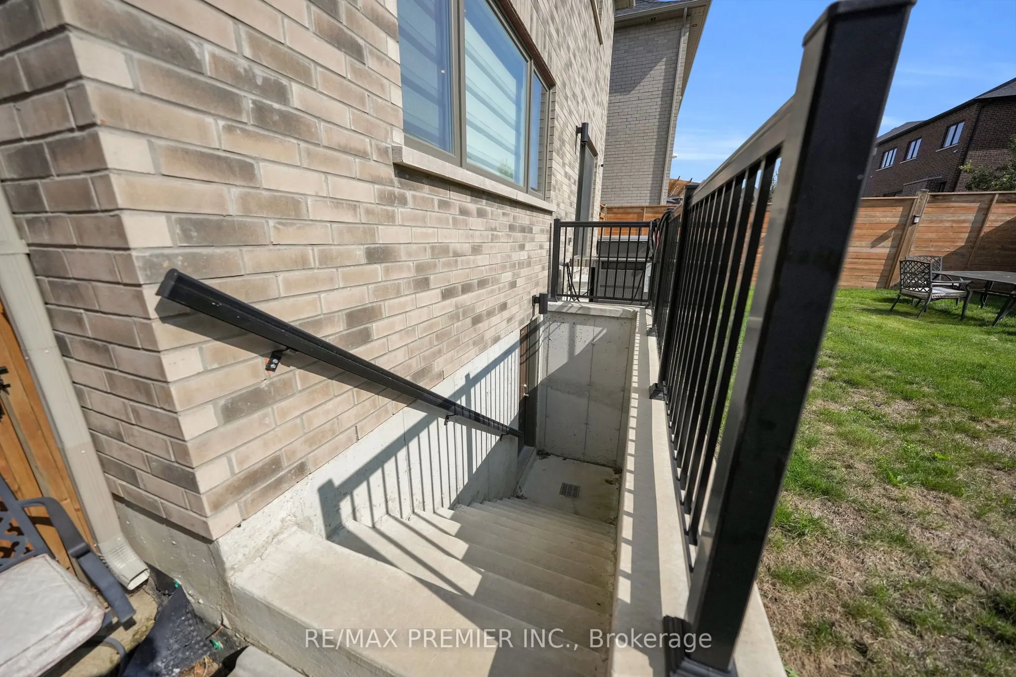 143 Cannes Avenue