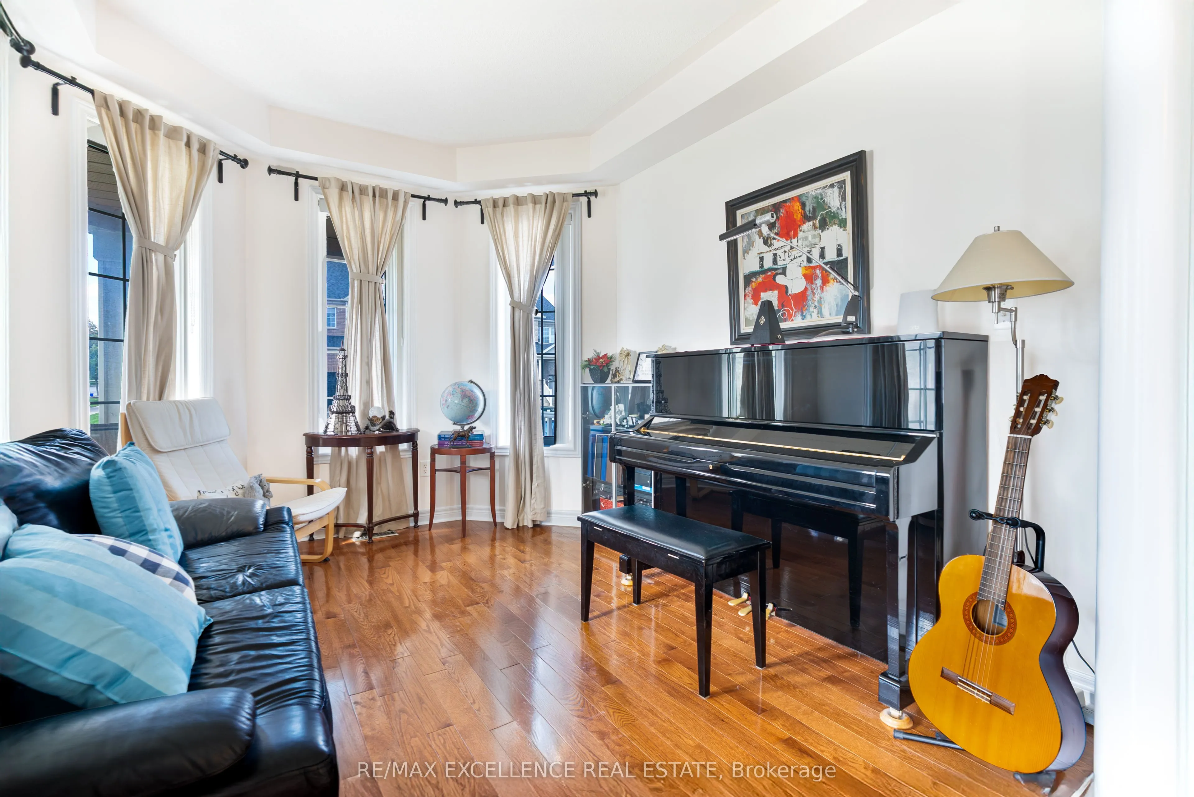 2 Mantle Avenue