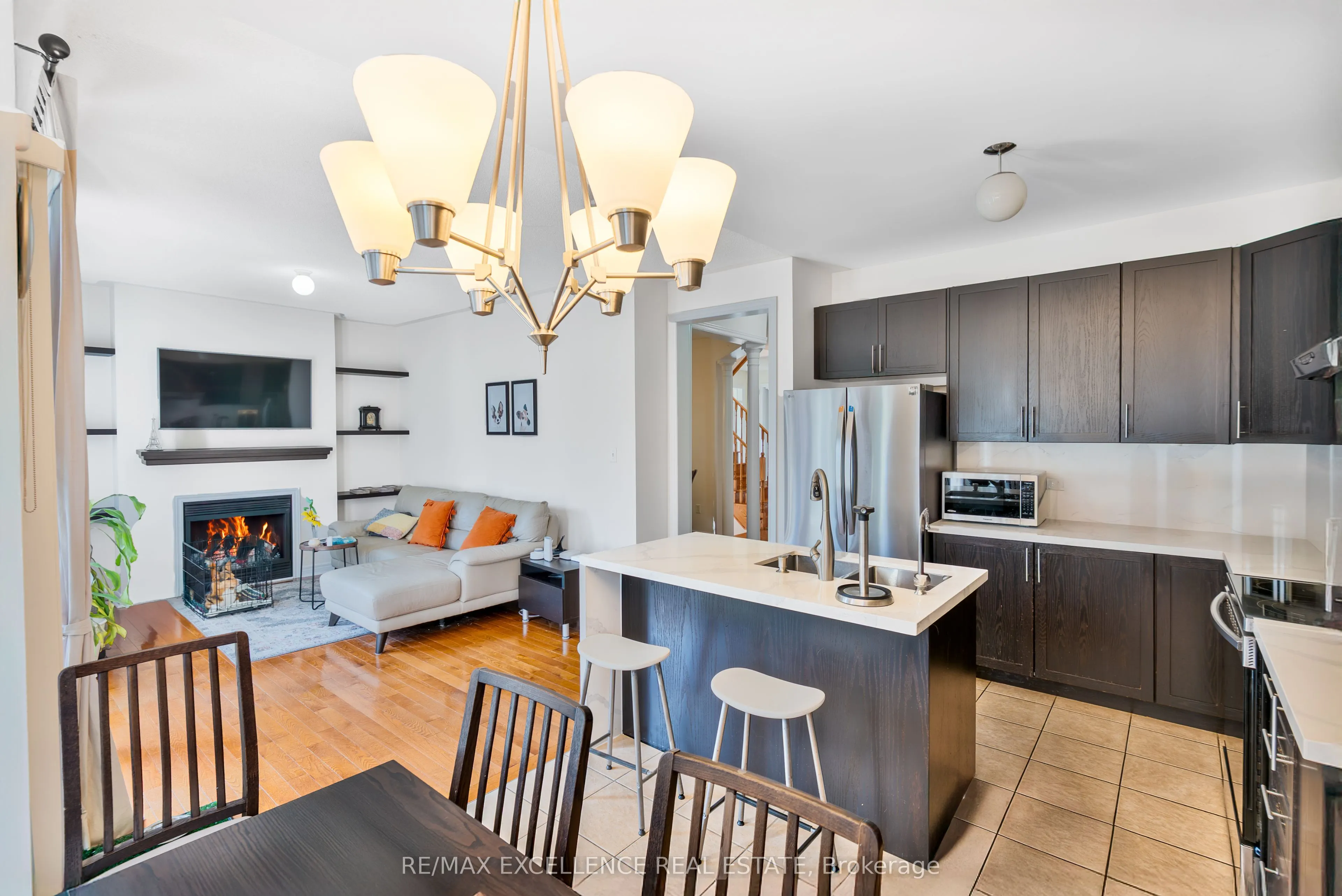 2 Mantle Avenue