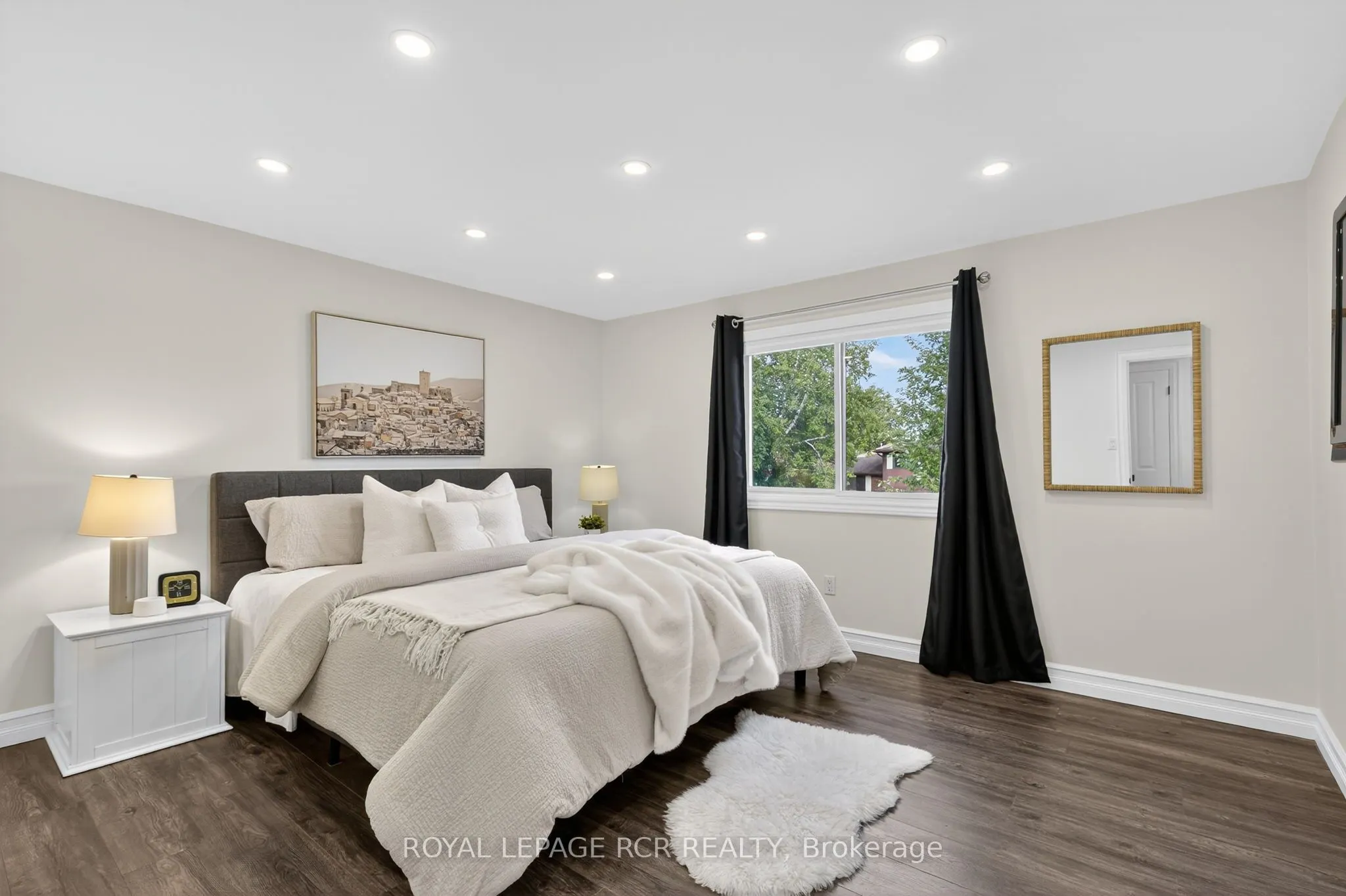 179 Tupper Street W