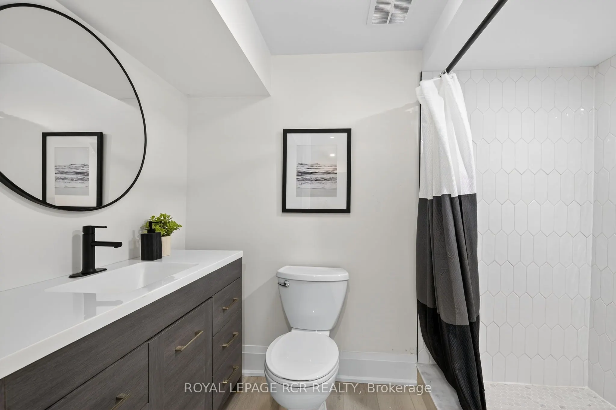 179 Tupper Street W