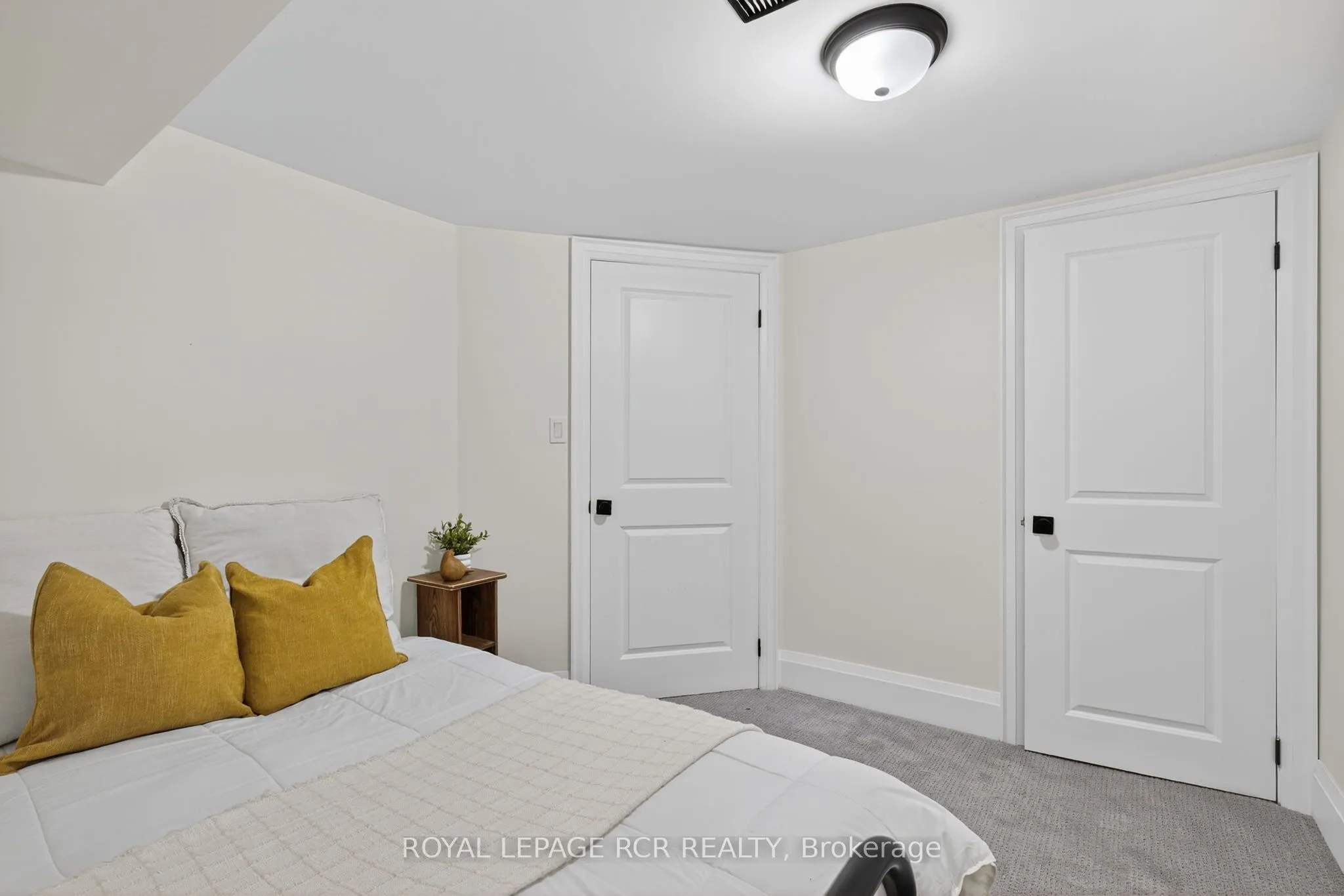 179 Tupper Street W