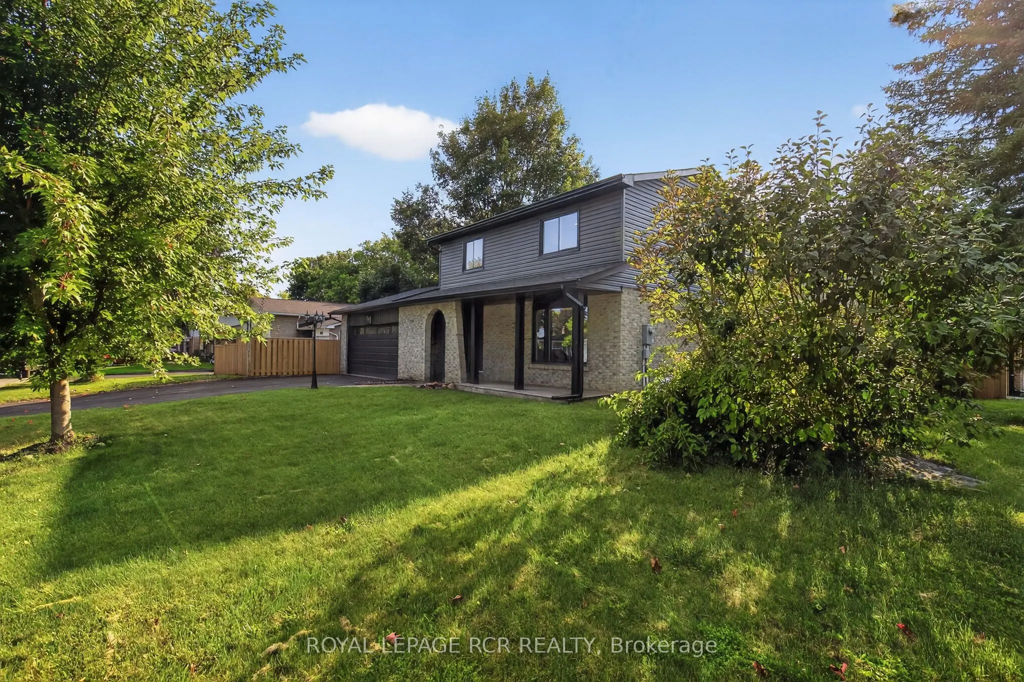 179 Tupper Street W