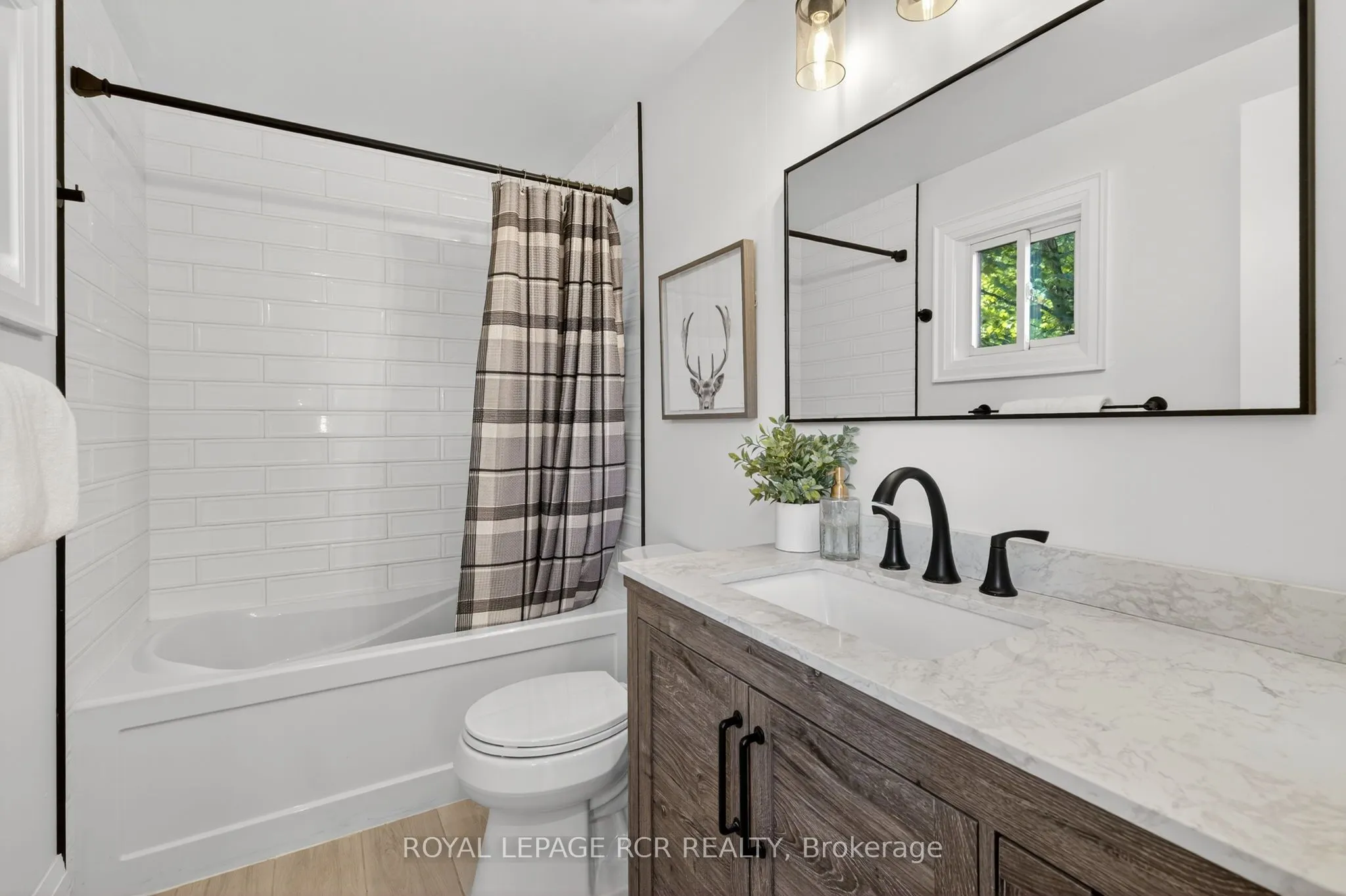 179 Tupper Street W