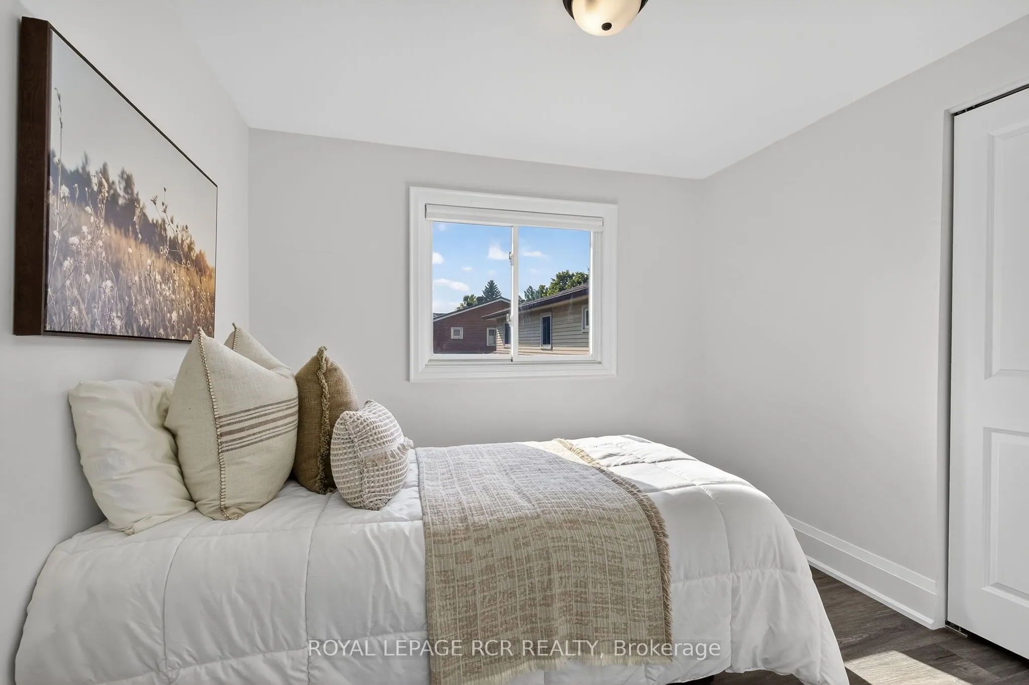179 Tupper Street W