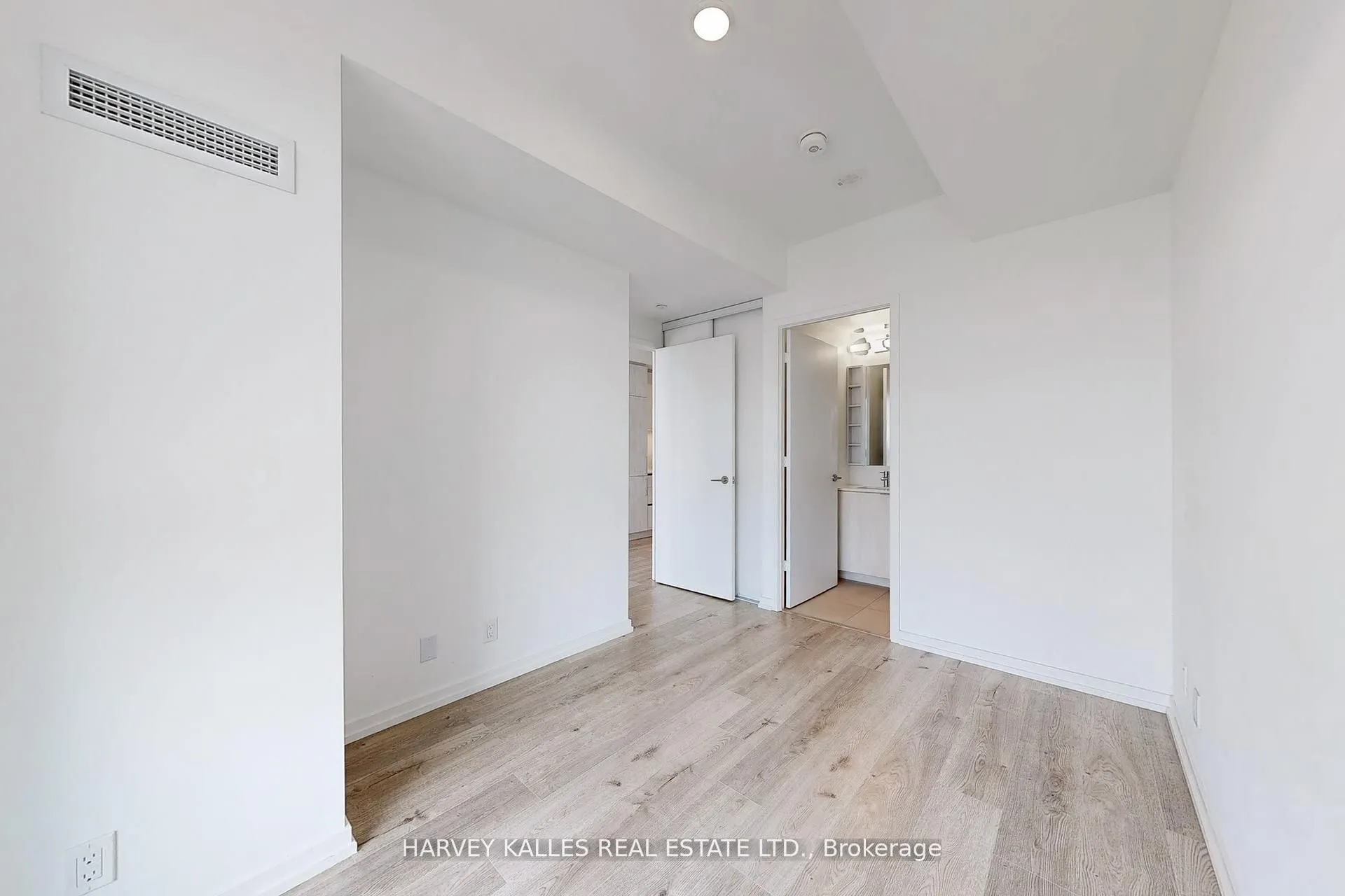 7890 Jane Street, #2807