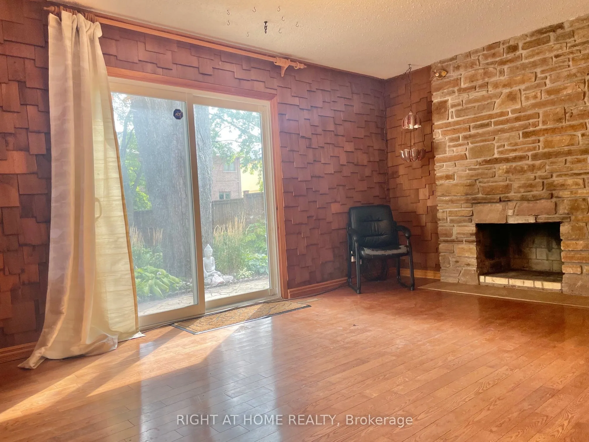 23 Pomander Road
