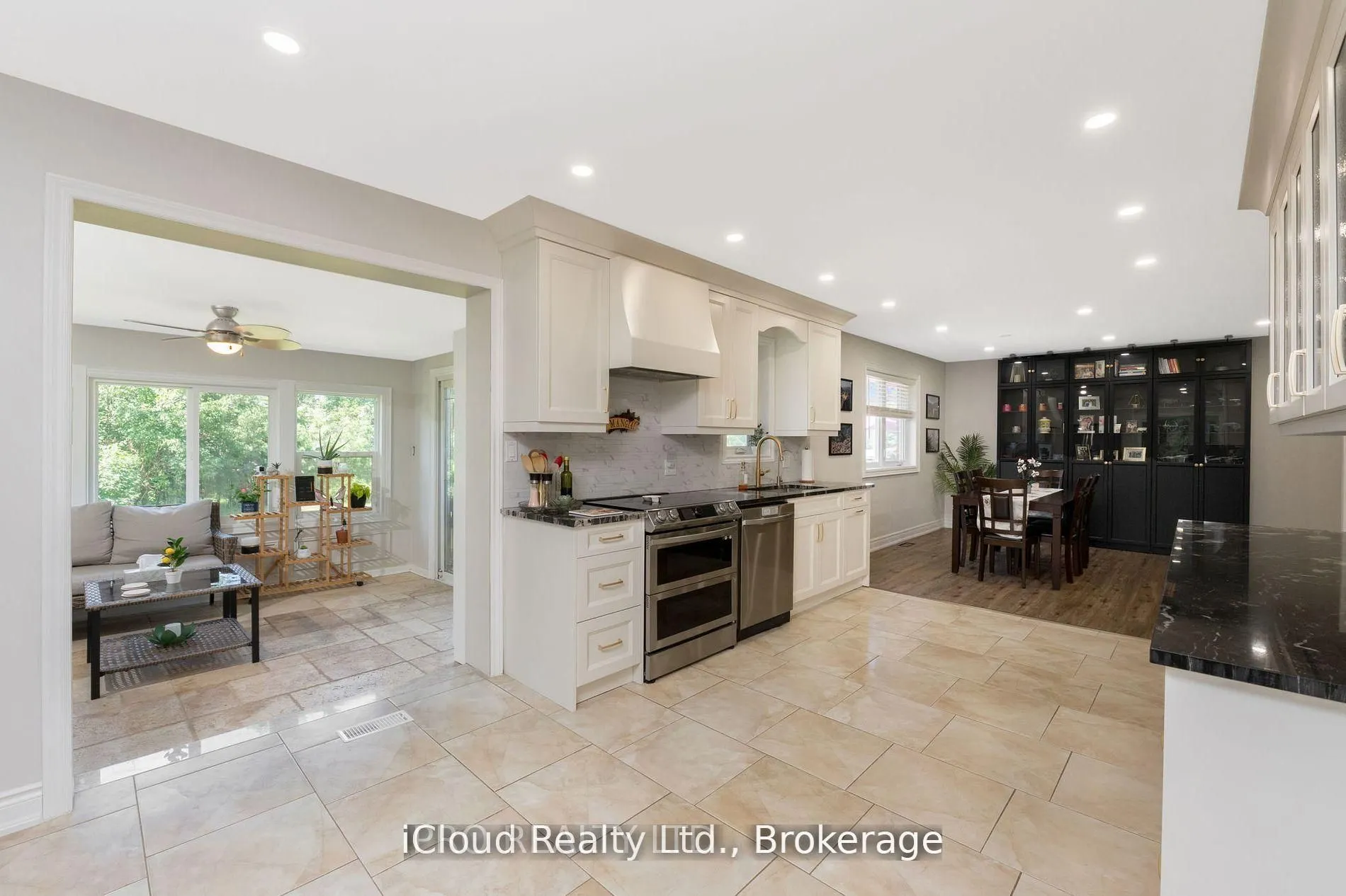 8 Cardwell Court