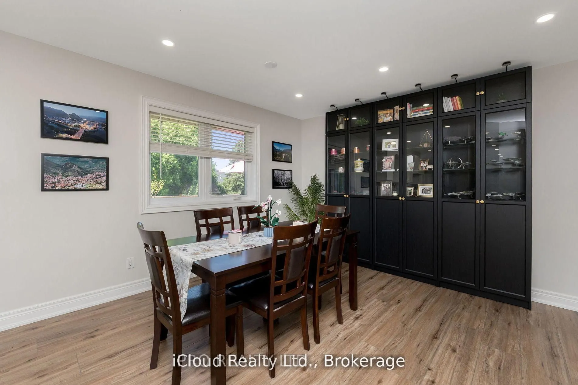 8 Cardwell Court