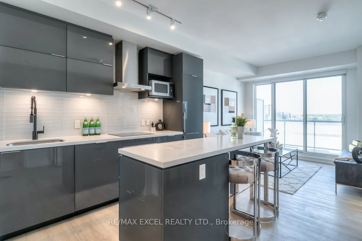8 Rouge Valley Drive W, #903